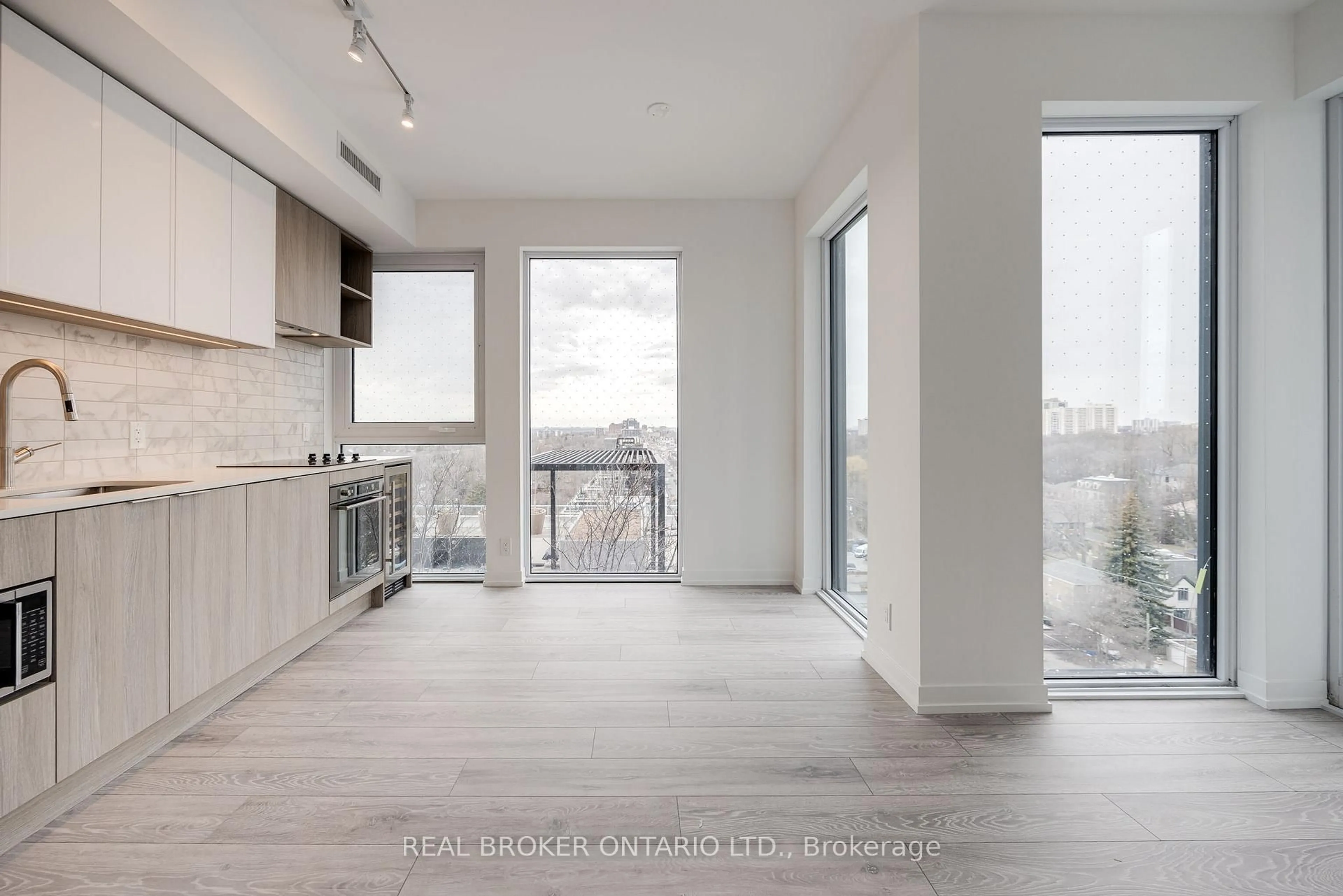 Open concept kitchen, unknown for 2020 Bathurst St #1106, Toronto Ontario M5P 0A6