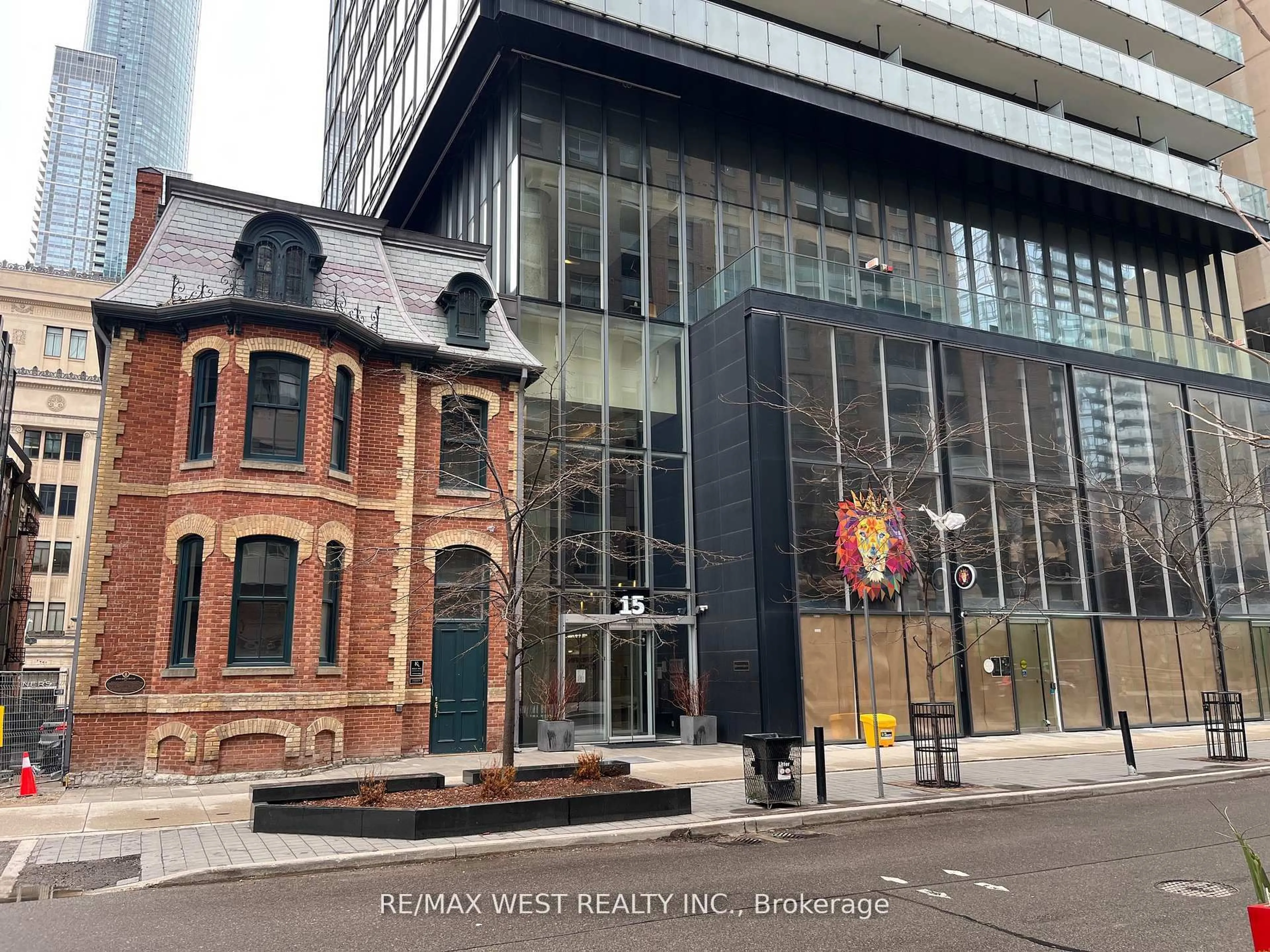 Indoor foyer for 15 Grenville St #1106, Toronto Ontario M4Y 1A1