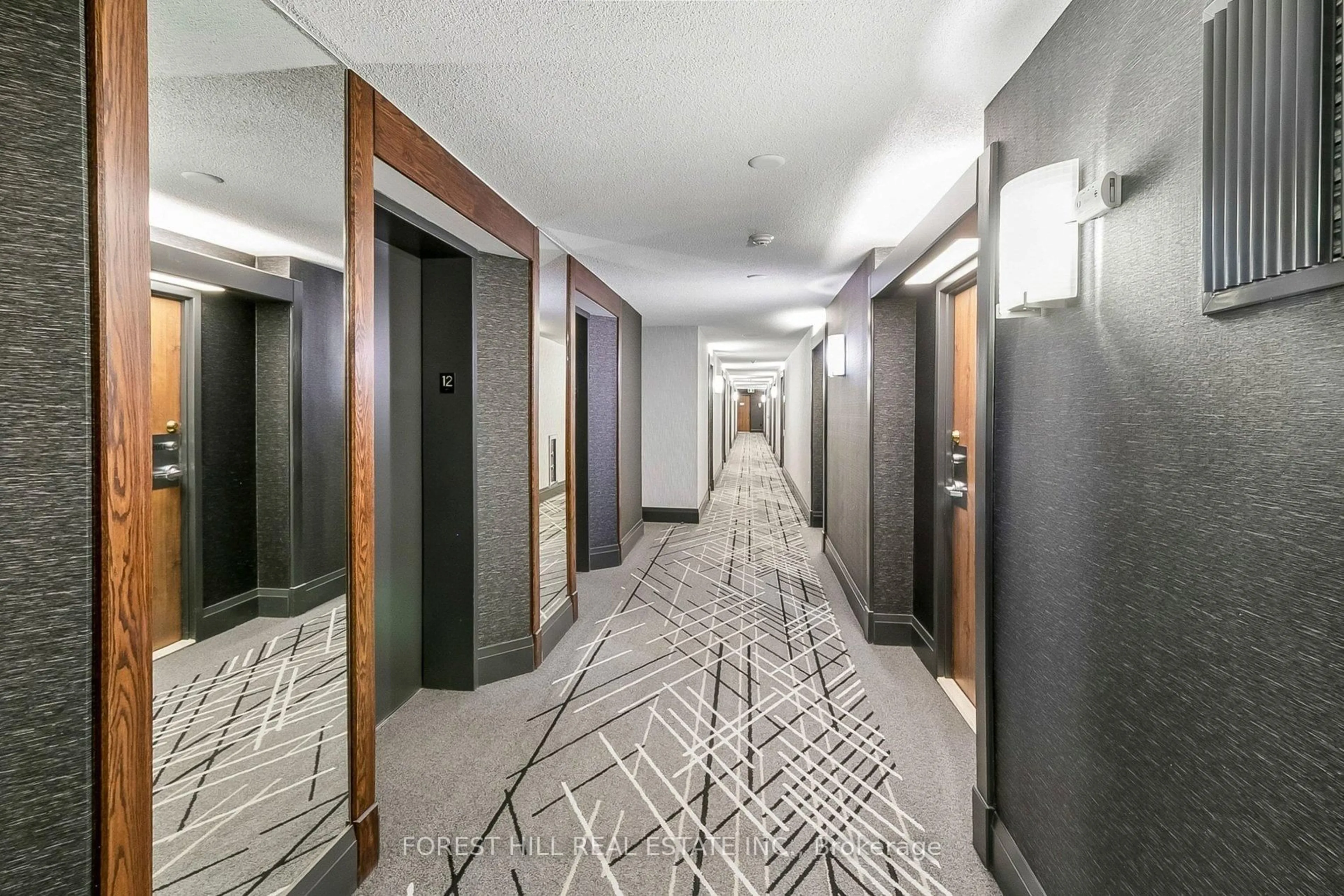 Indoor foyer for 705 King St #1203, Toronto Ontario M5V 2W8