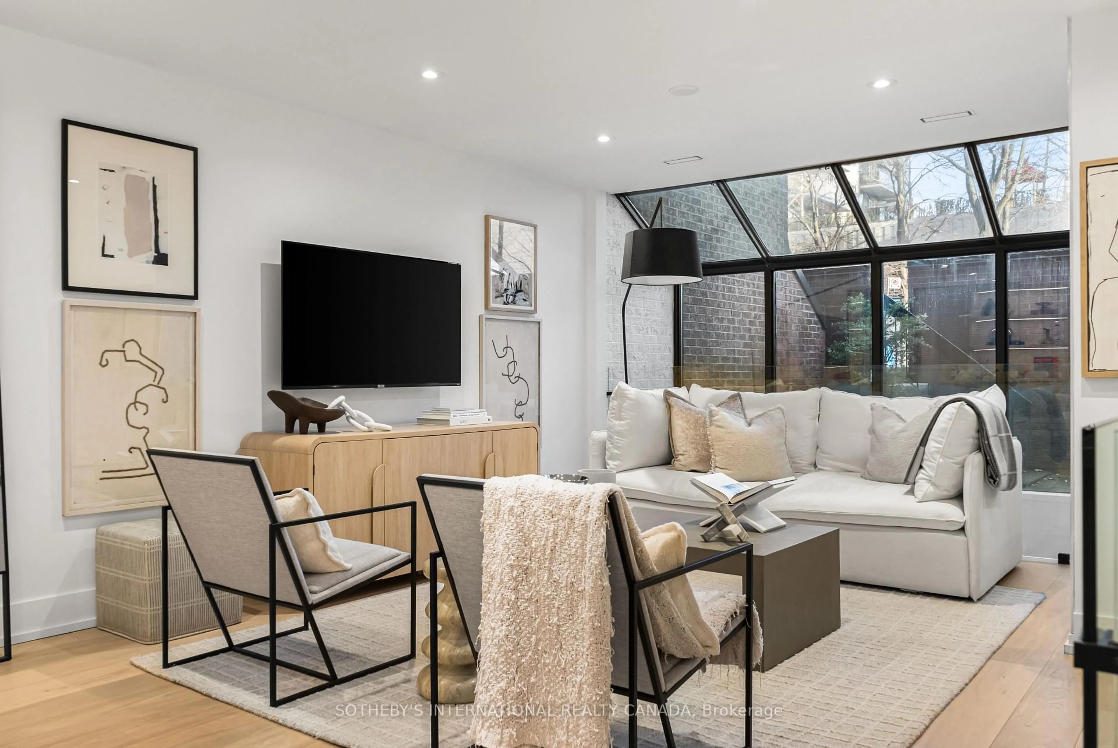 Living room with furniture, unknown for 142 Pears Ave #A4, Toronto Ontario M5R 1T2