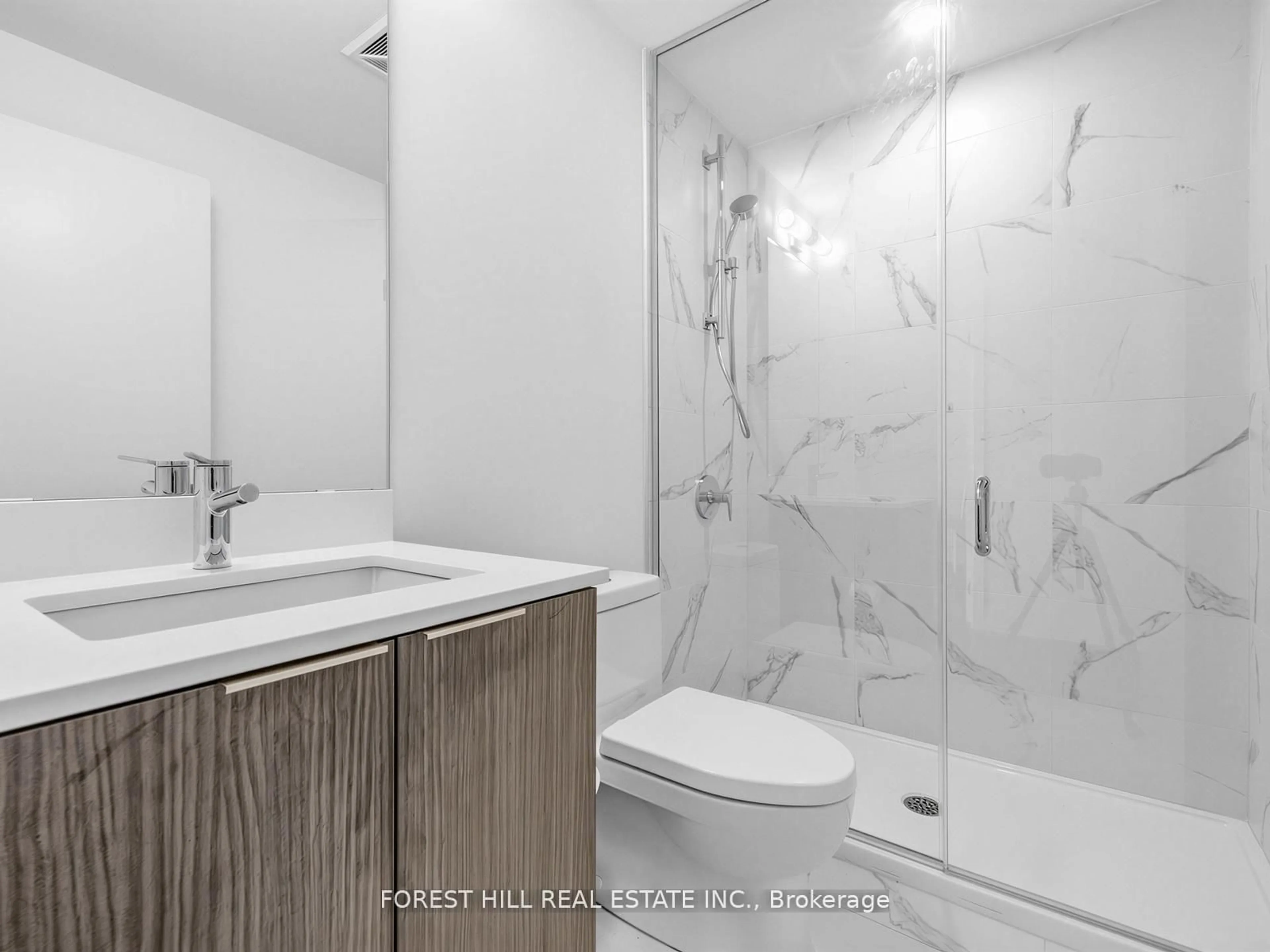 Standard bathroom, ceramic/tile floor for 8 Olympic Garden Dr #2903, Toronto Ontario M2M 0B9