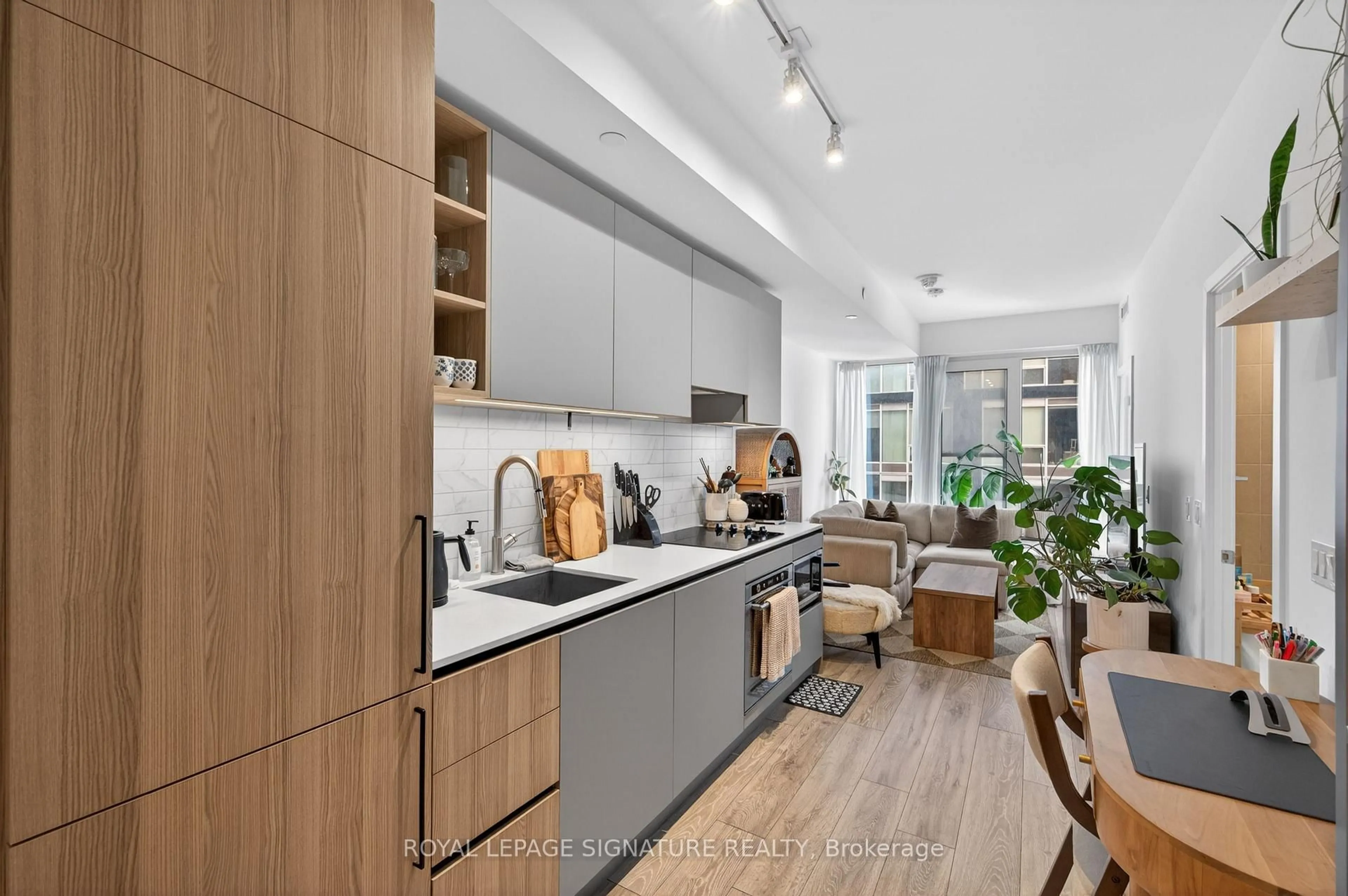 Unknown for 55 Mercer St #3310, Toronto Ontario M5V 0W4