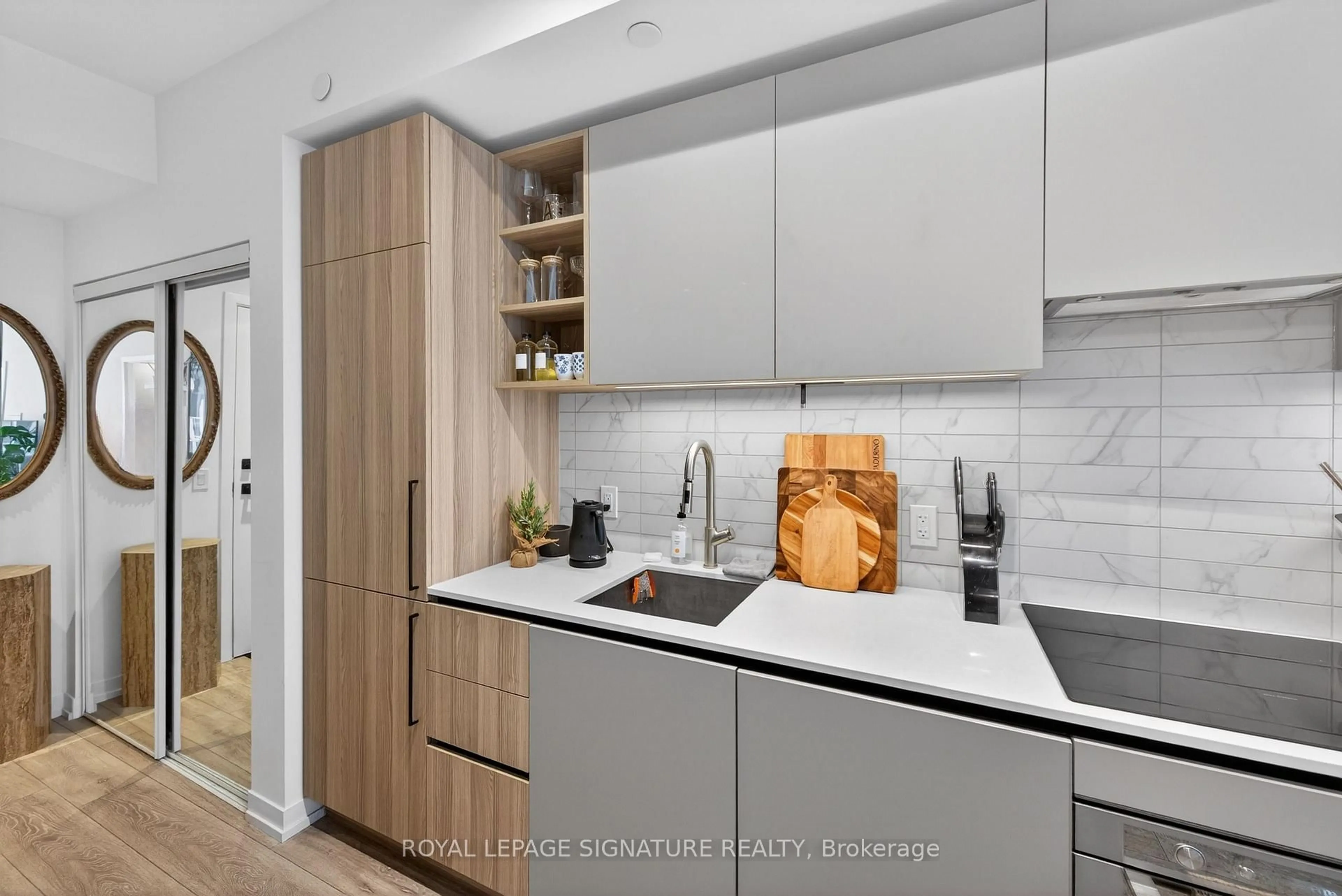 Unknown for 55 Mercer St #3310, Toronto Ontario M5V 0W4
