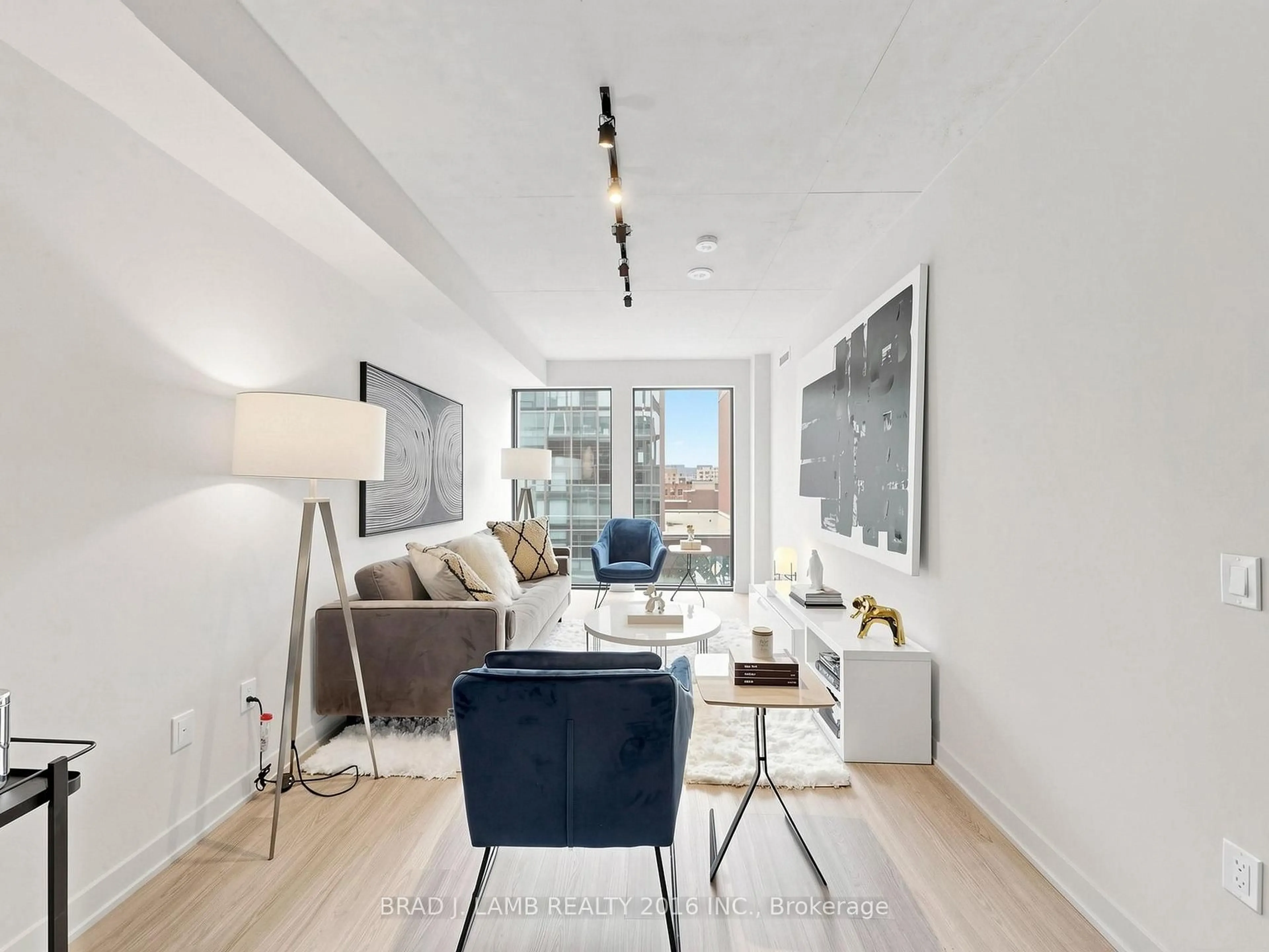 Living room with furniture, unknown for 284 King St #404, Toronto Ontario M5A 1K4