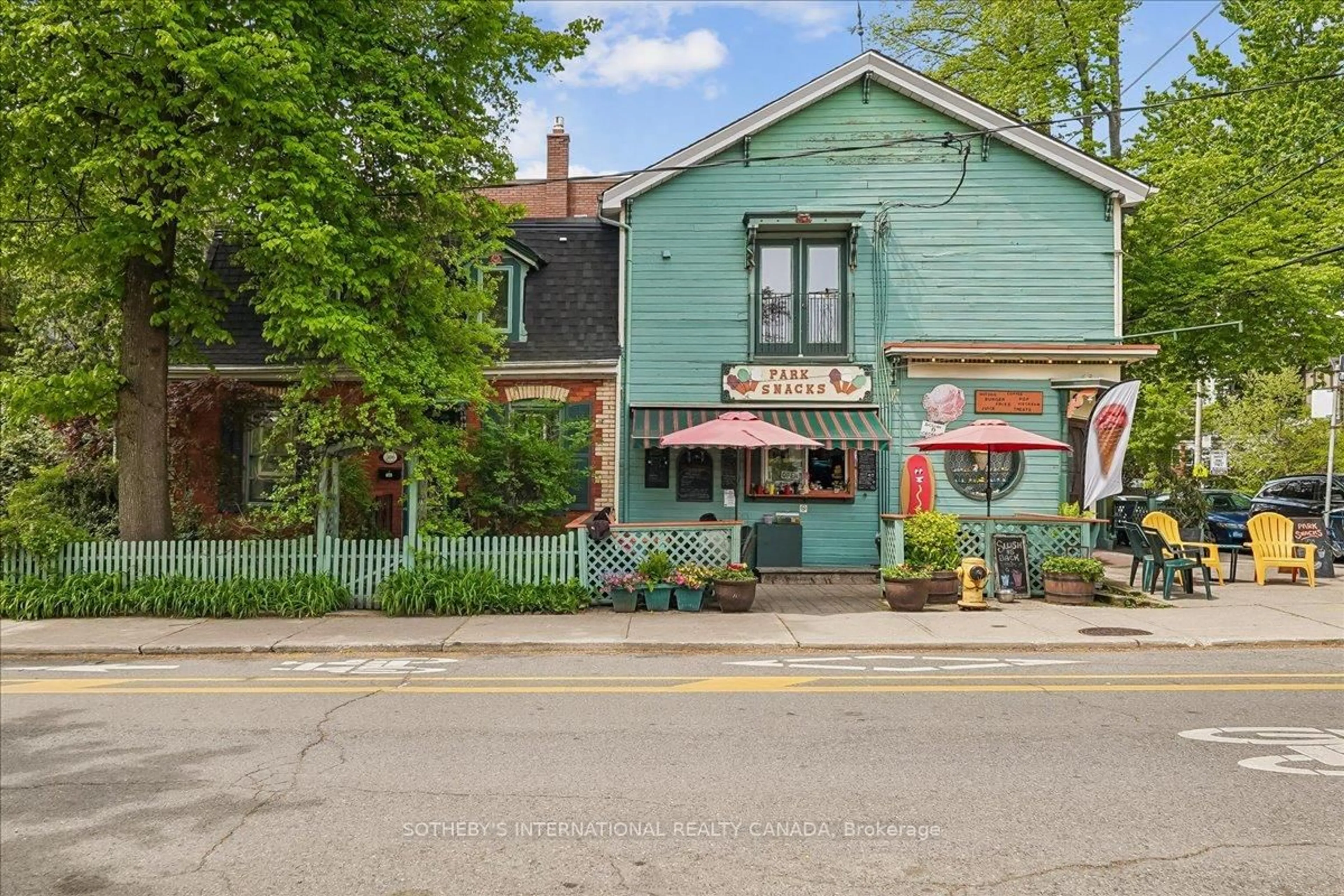 Patio, street for 161 Winchester St, Toronto Ontario M4X 1B5