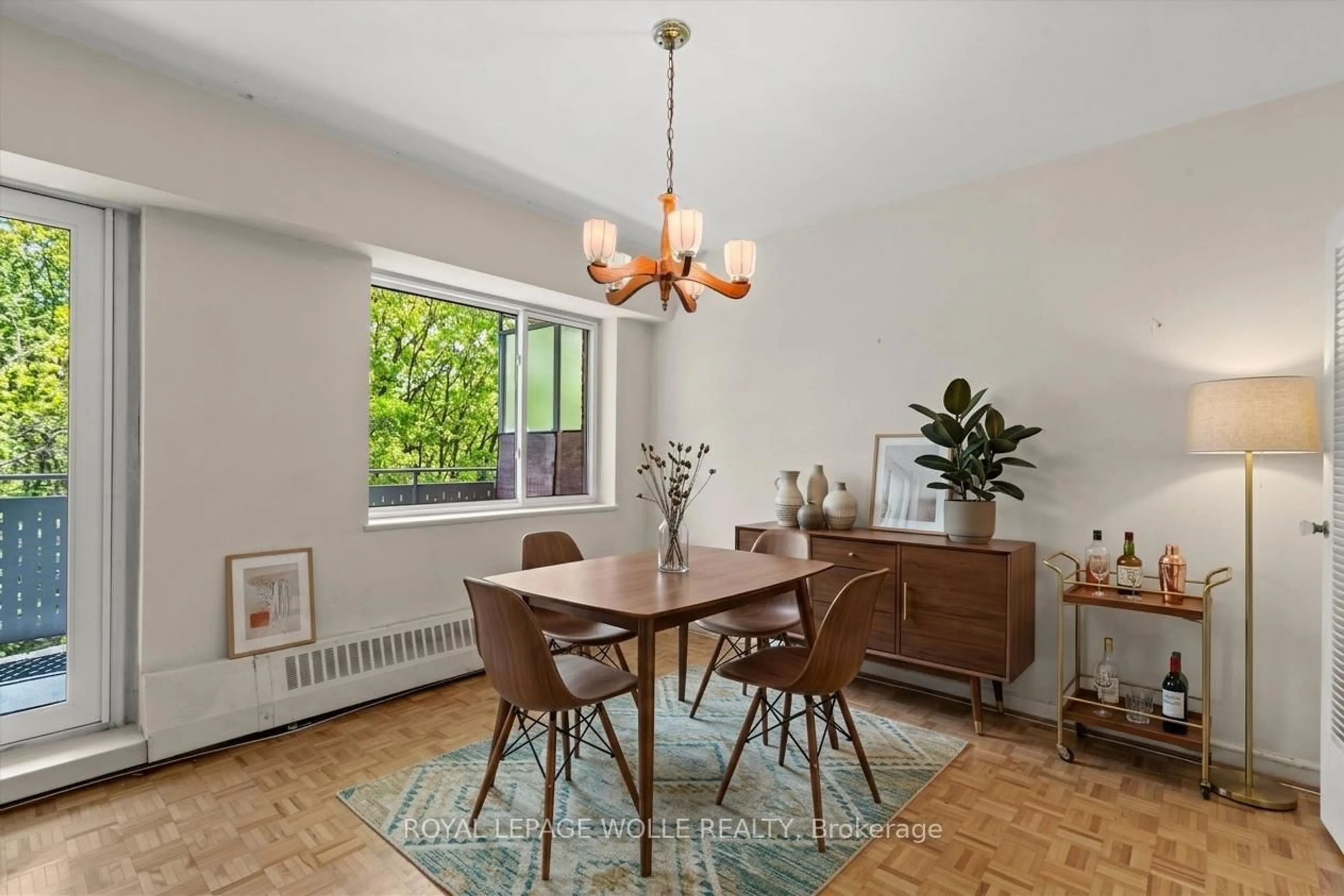Dining room, unknown for 21 Dale Ave #904, Toronto Ontario M4W 1K3