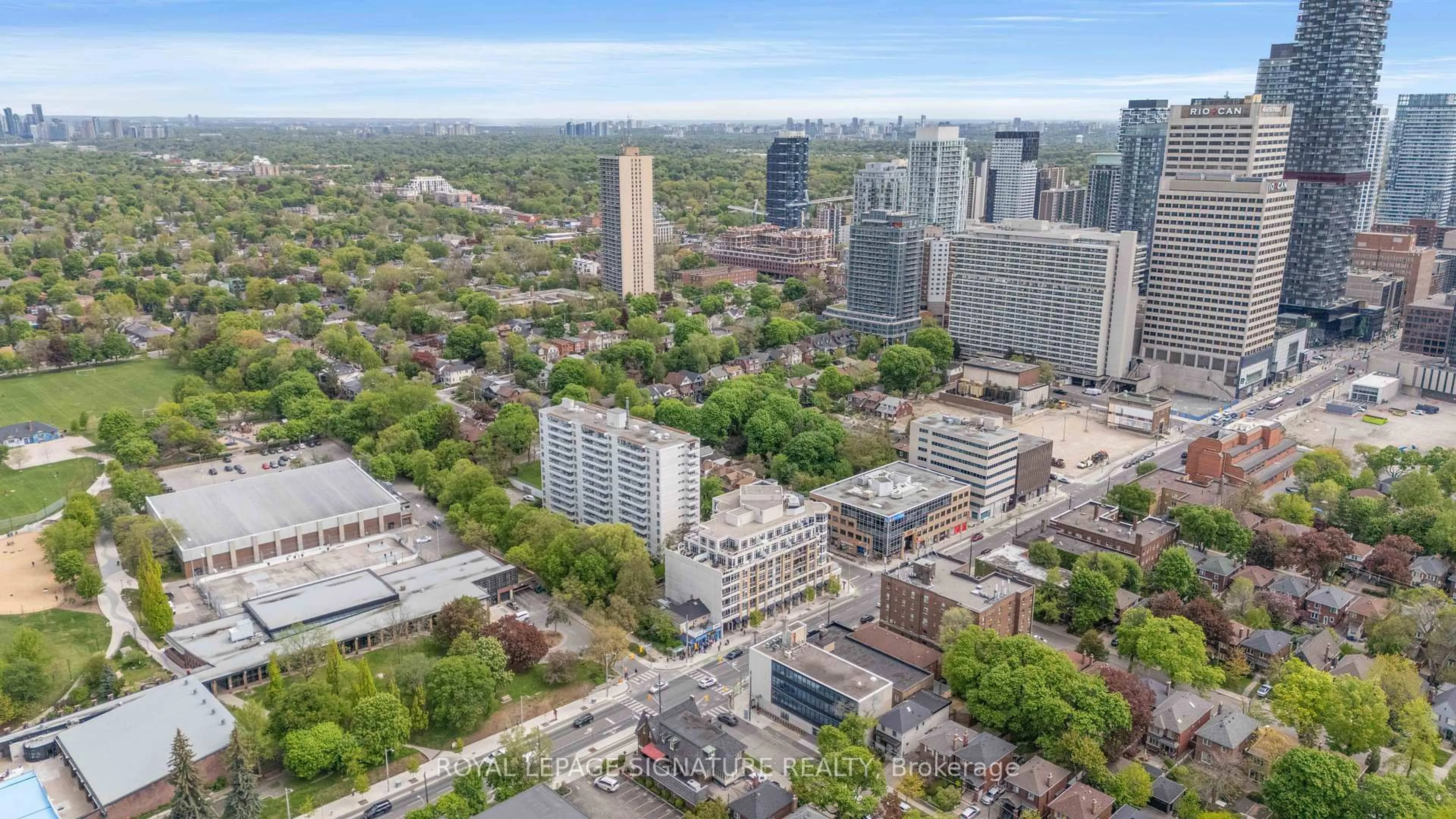 A pic from outside/outdoor area/front of a property/back of a property/a pic from drone, city buildings view from balcony for 2 Edith Dr #307, Toronto Ontario M4R 2H7