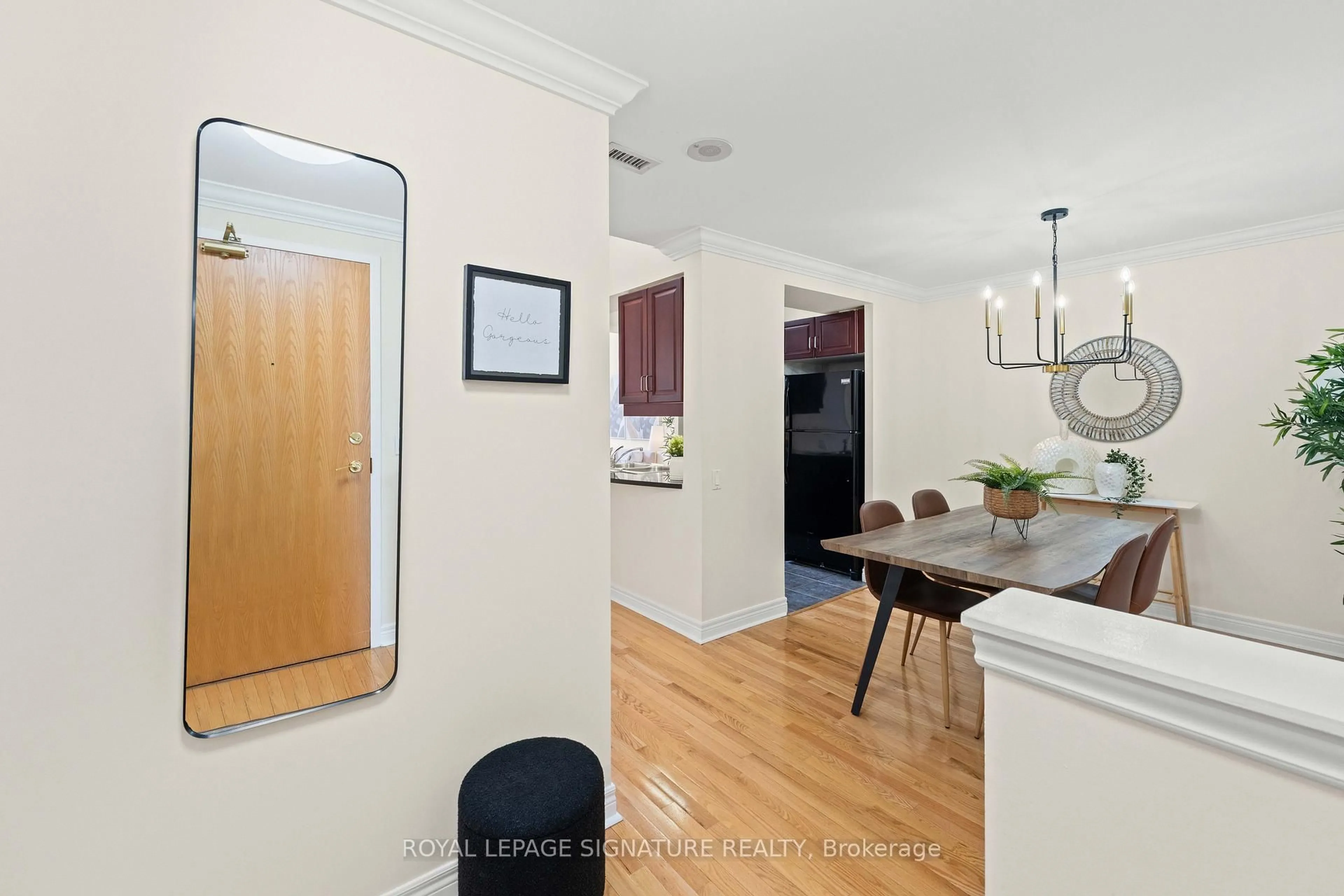 Unknown for 2 Edith Dr #307, Toronto Ontario M4R 2H7