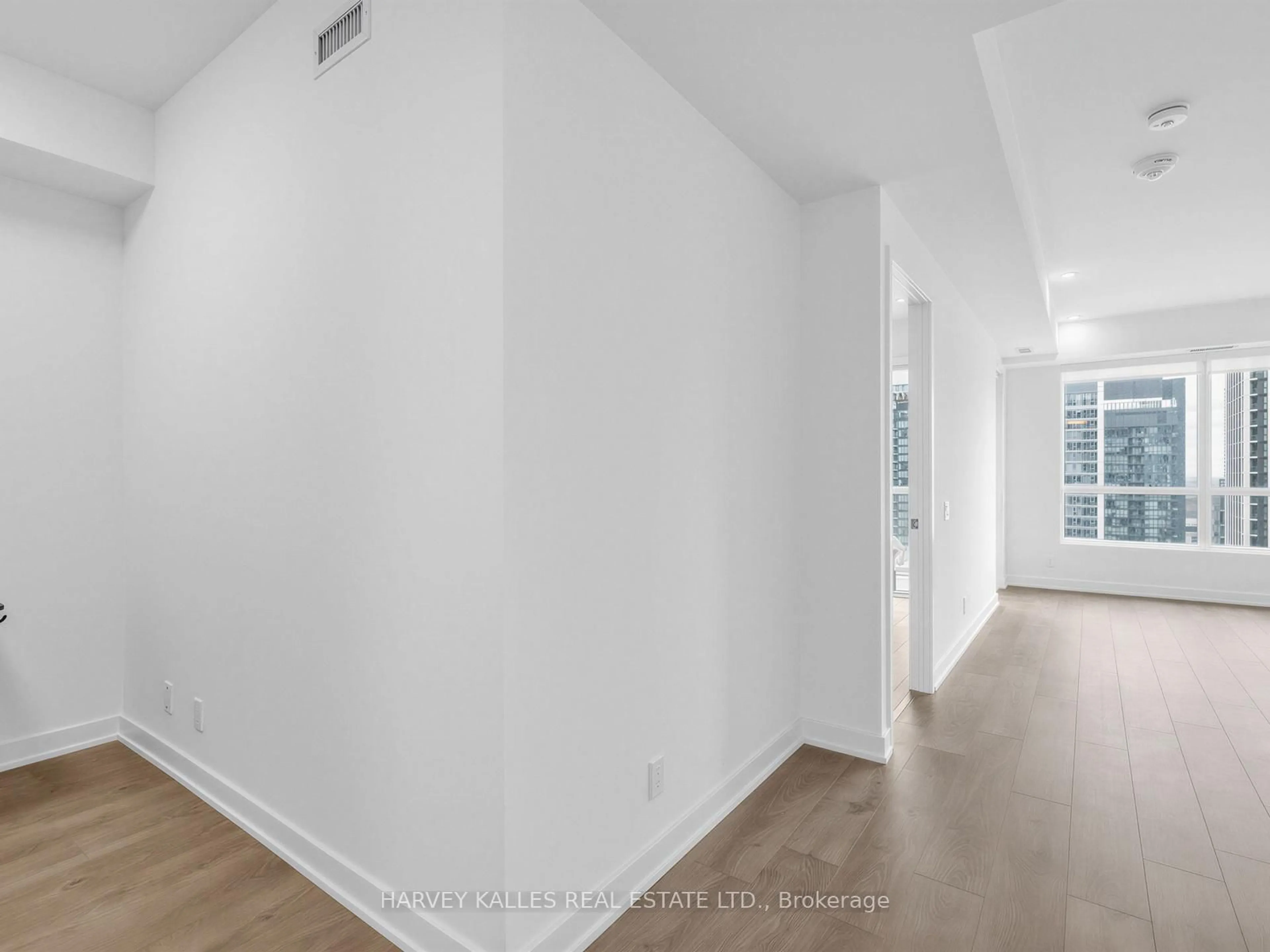 A pic of a room for 108 Peter St #4007, Toronto Ontario M5V 0W2