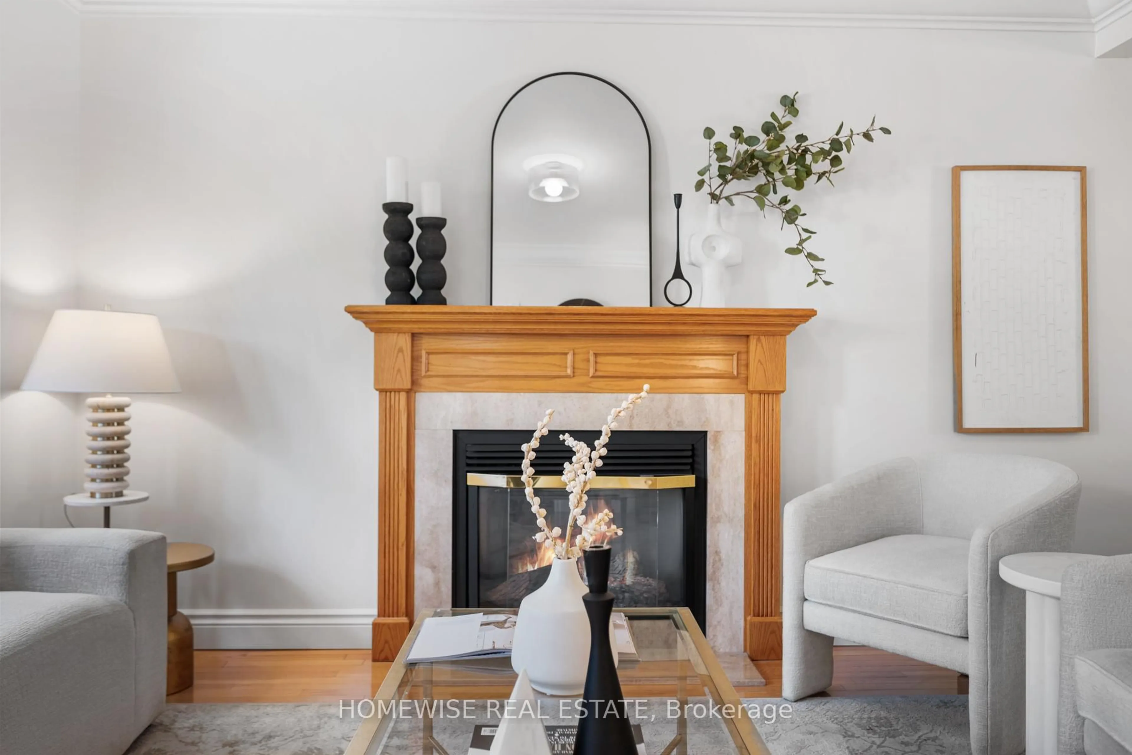 Living room with furniture, unknown for 176 Rumsey Rd, Toronto Ontario M4G 1P5