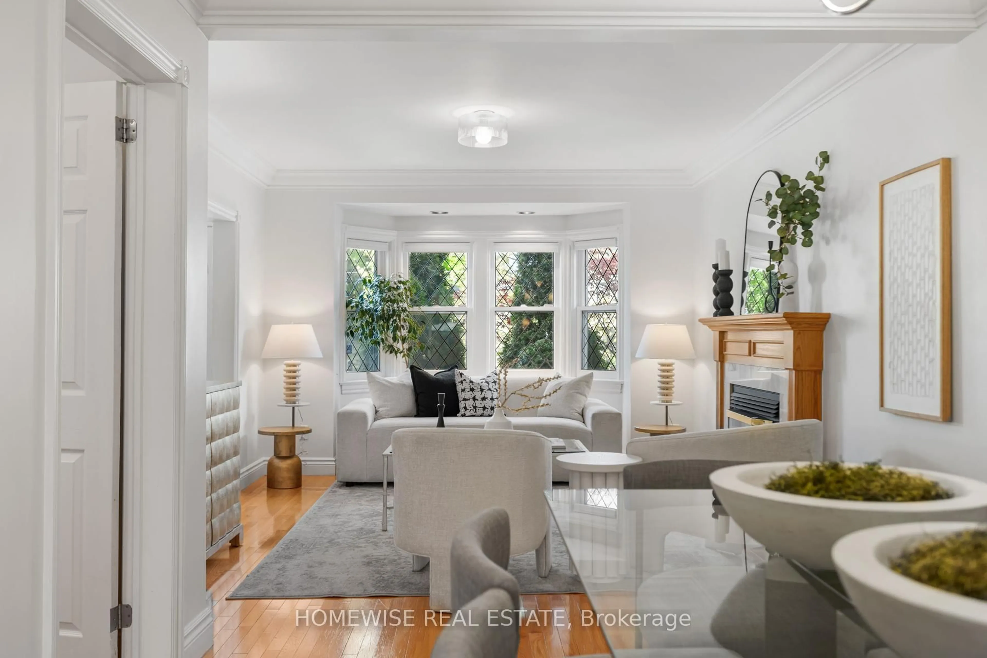 Unknown for 176 Rumsey Rd, Toronto Ontario M4G 1P5