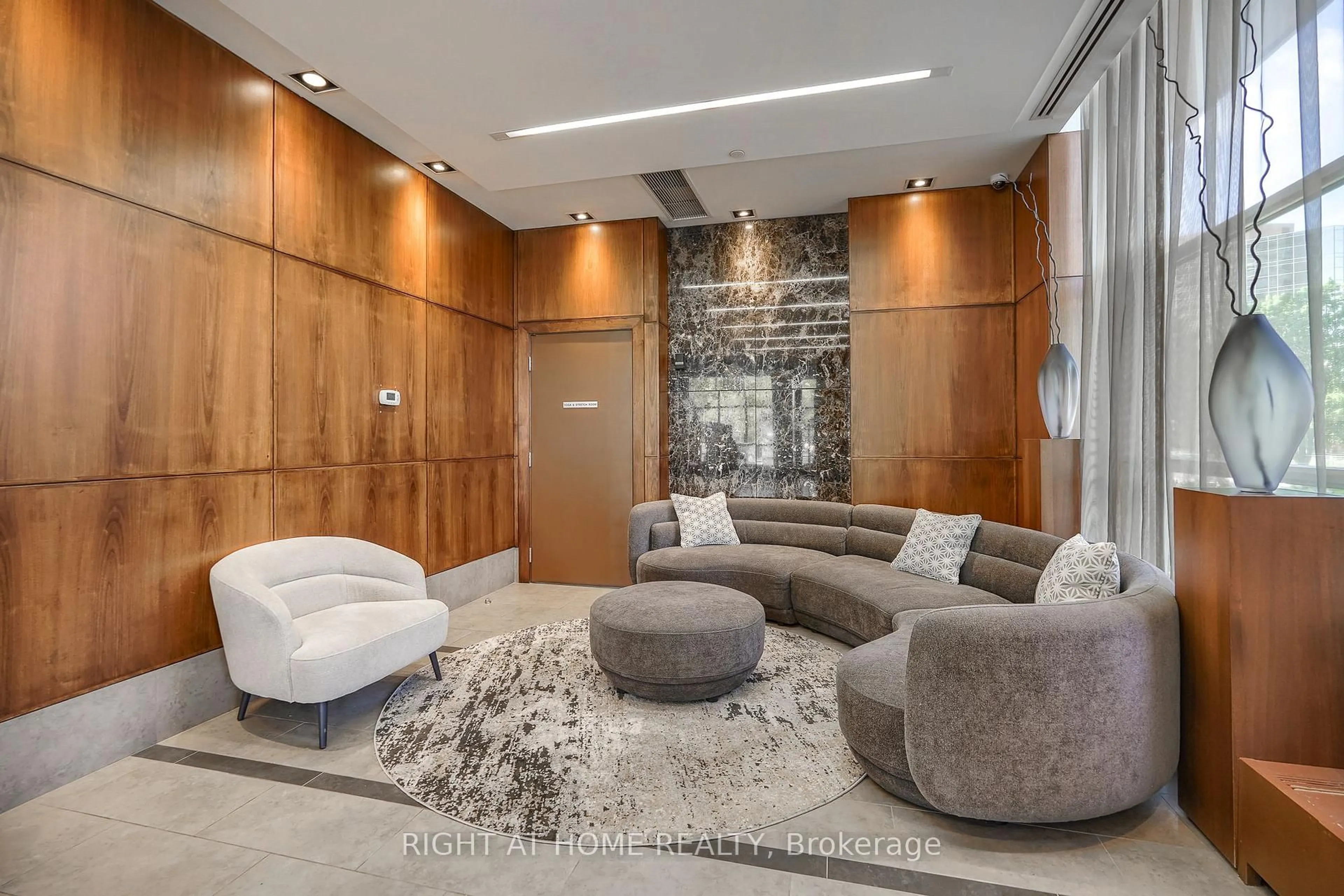 Lobby for 2015 Sheppard Ave #3802, Toronto Ontario M2J 0B3