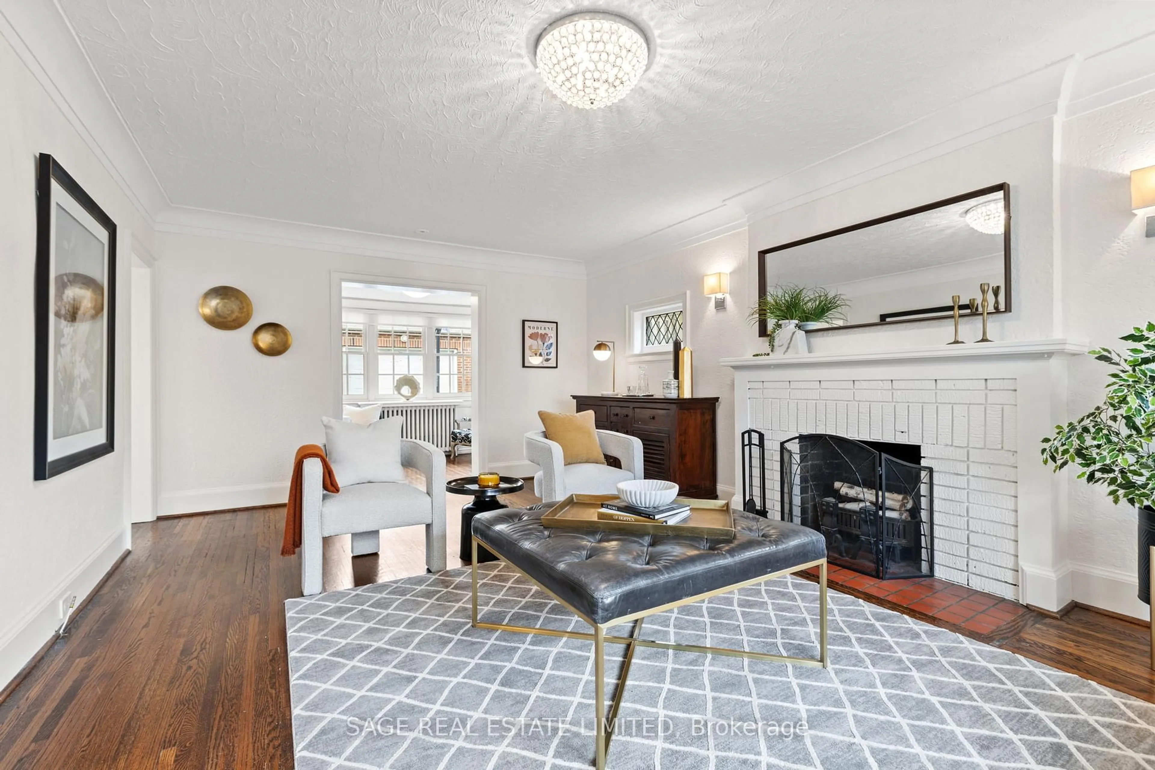 Living room with furniture, unknown for 85 Weybourne Cres, Toronto Ontario M4N 2R6