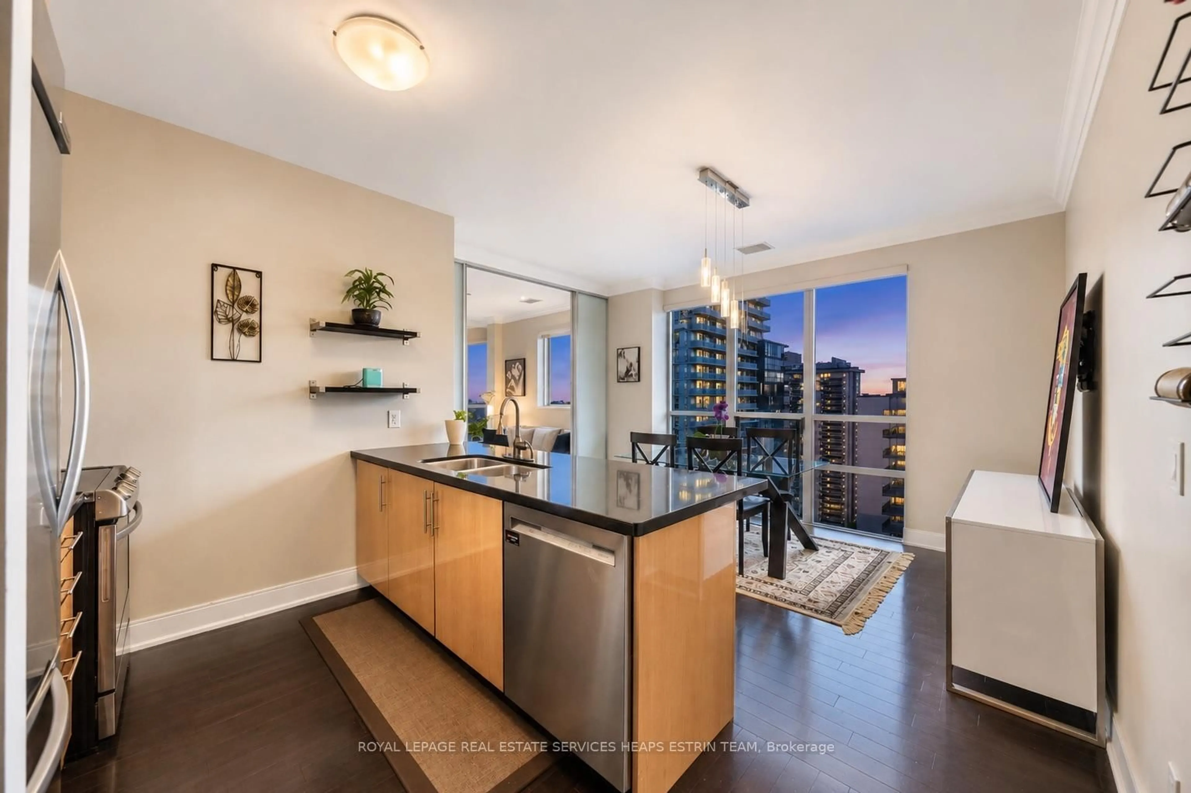 Open concept kitchen, unknown for 88 Broadway Ave #2005, Toronto Ontario M4P 0A5