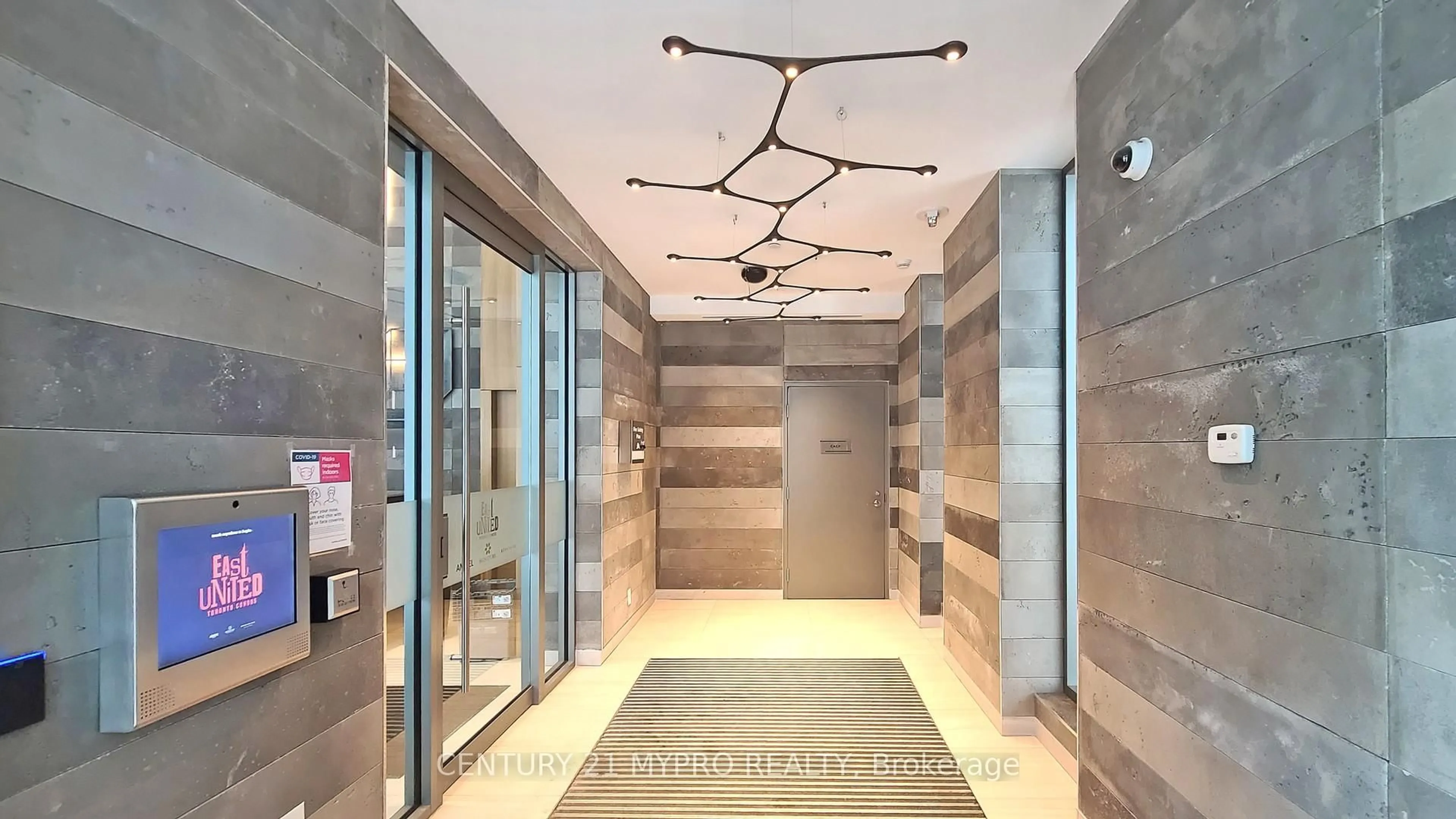 Indoor foyer for 120 Parliament St #404, Toronto Ontario M5A 0N6