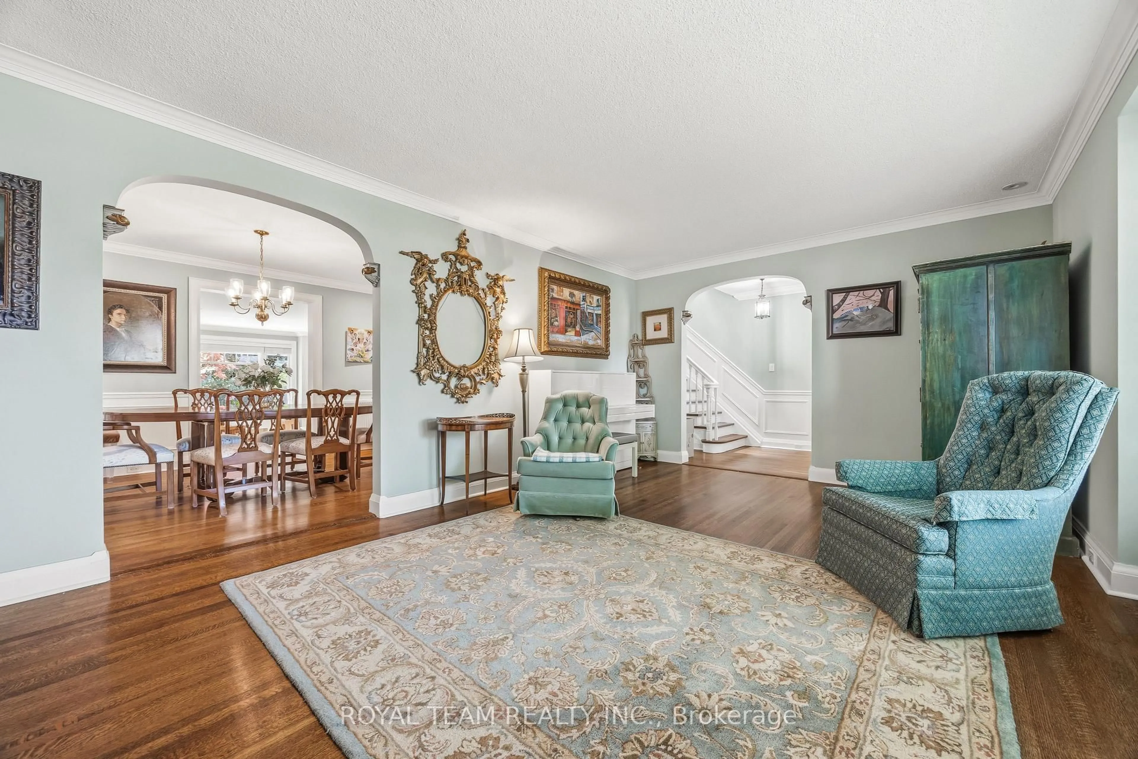 Unknown for 107 Esgore Dr, Toronto Ontario M5M 3S1
