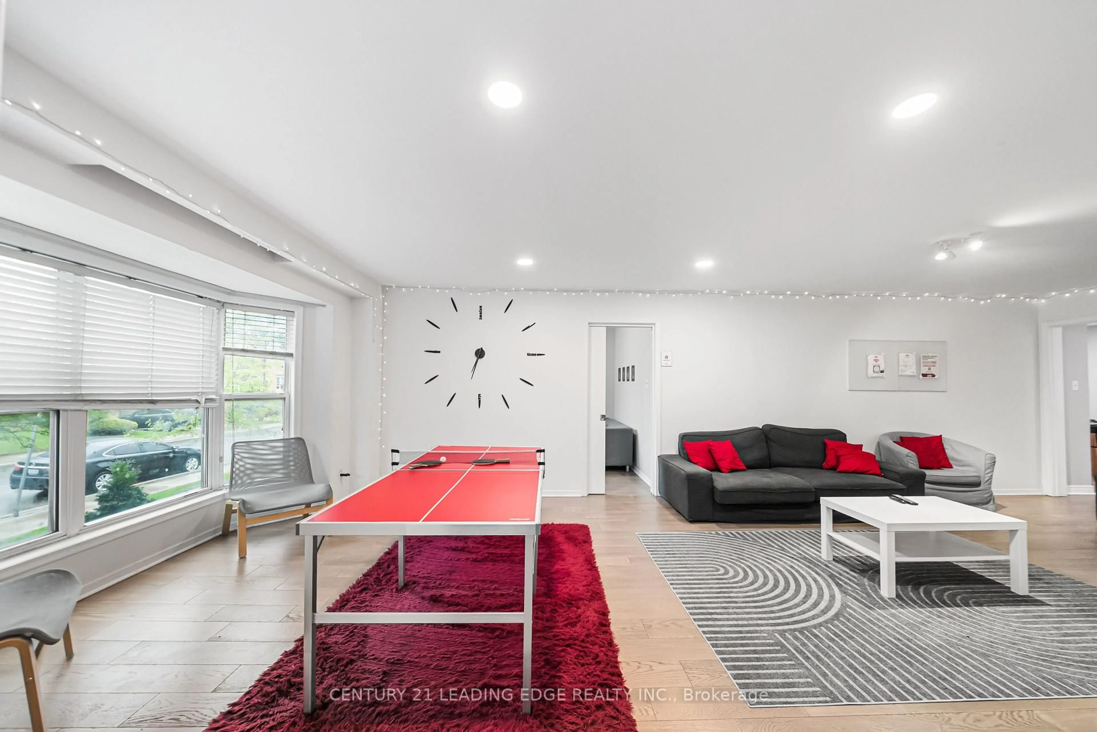 Living room with furniture, unknown for 527 Glengarry Ave, Toronto Ontario M5M 1G2