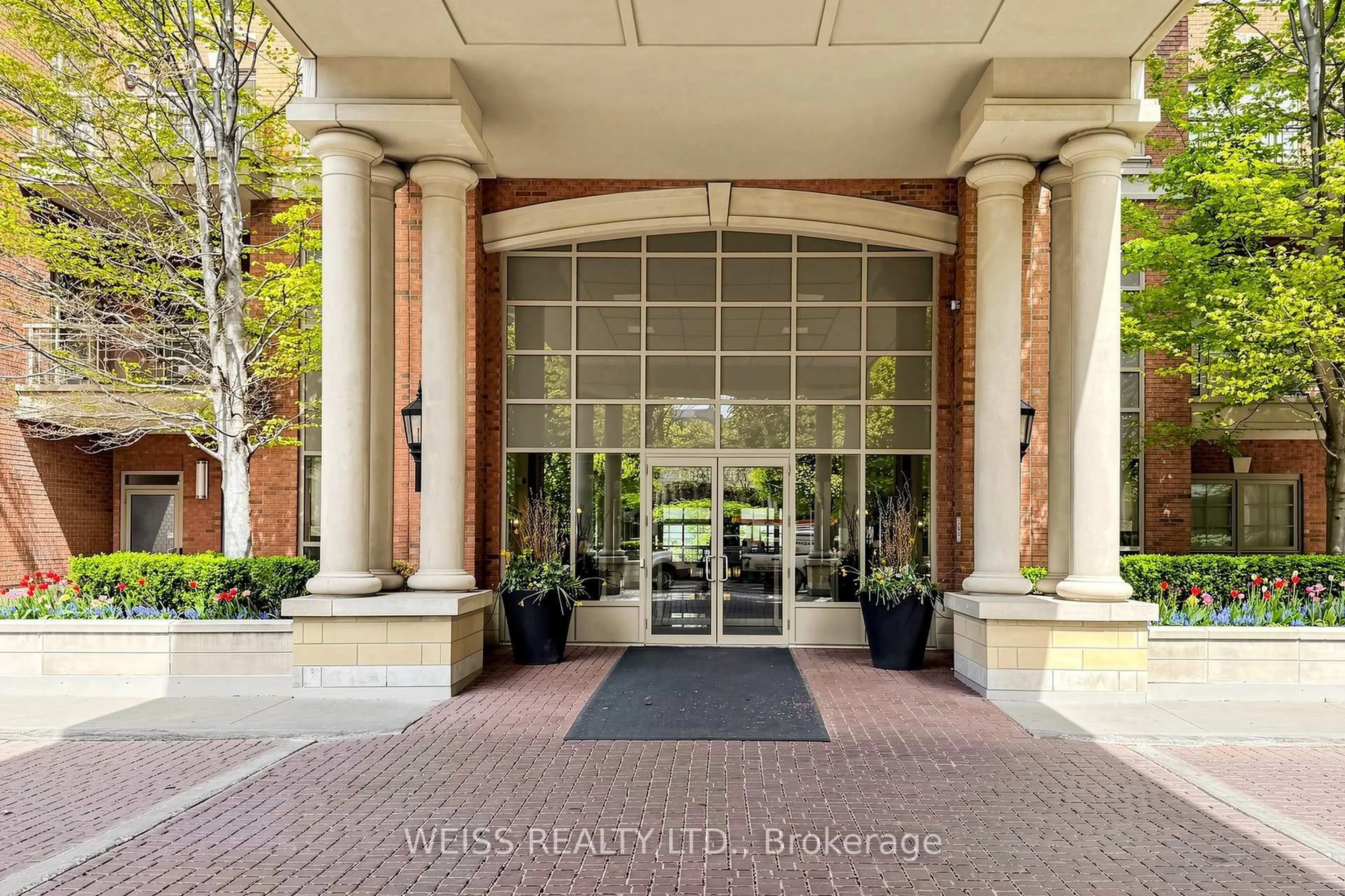 Unknown for 21 Burkebrook Pl #114, Toronto Ontario M4G 0A2