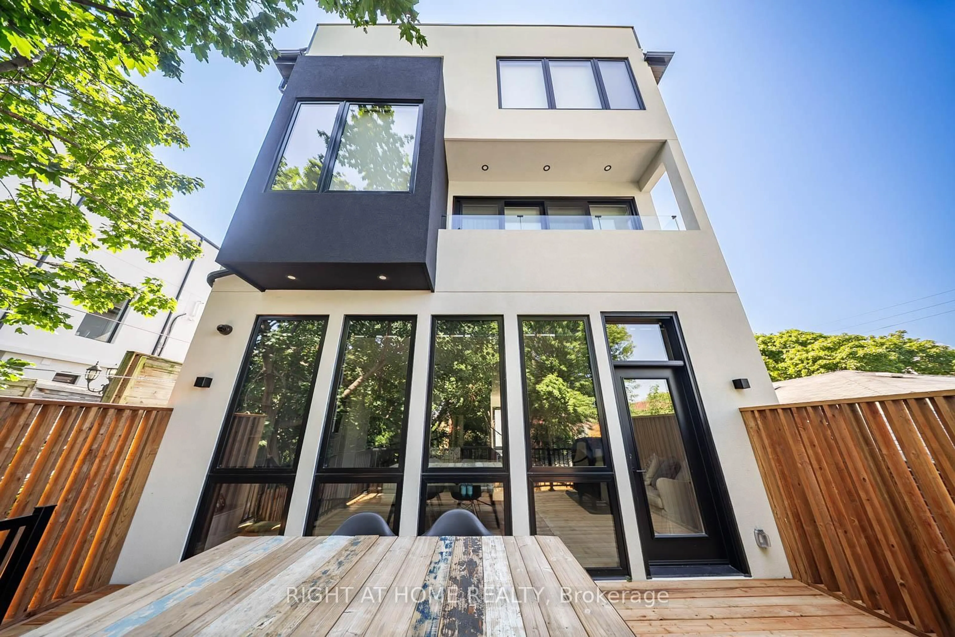 Unknown for 57 Alameda Ave, Toronto Ontario M6C 3W3