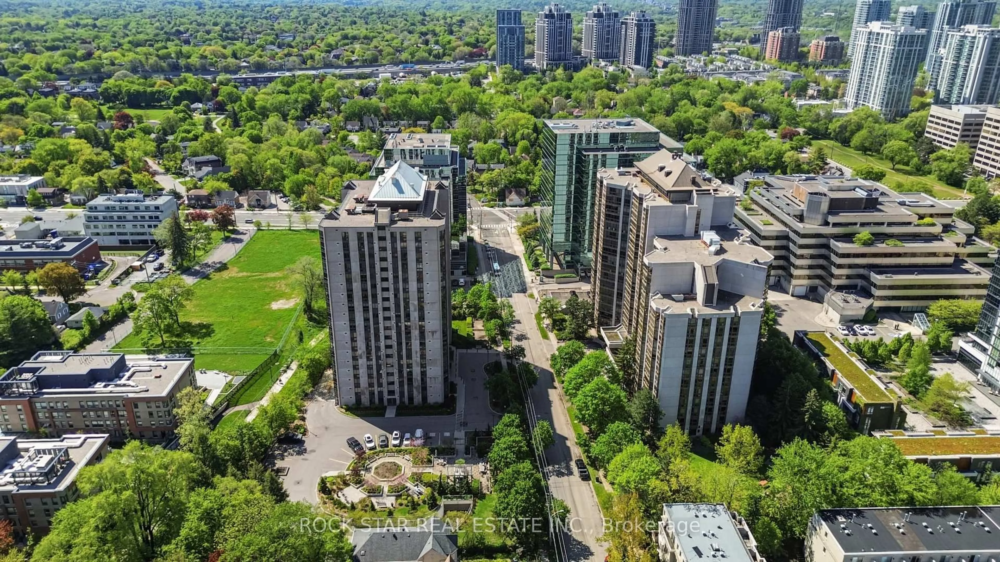 Unknown for 5 Kenneth Ave #701, Toronto Ontario M2N 6M7