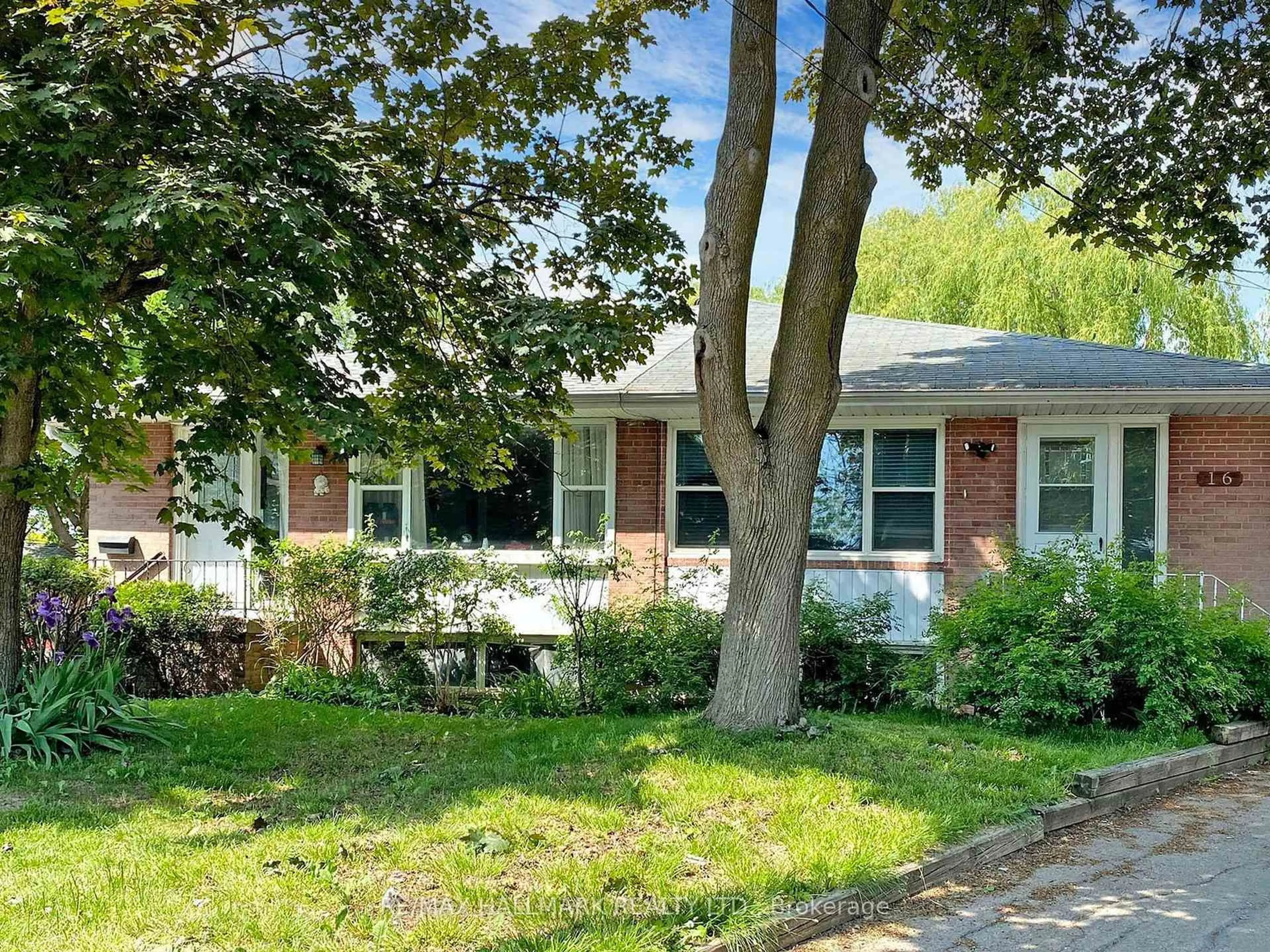 Home with brick exterior material, street for 16 Dunboyne Crt, Toronto Ontario M2R 2B7