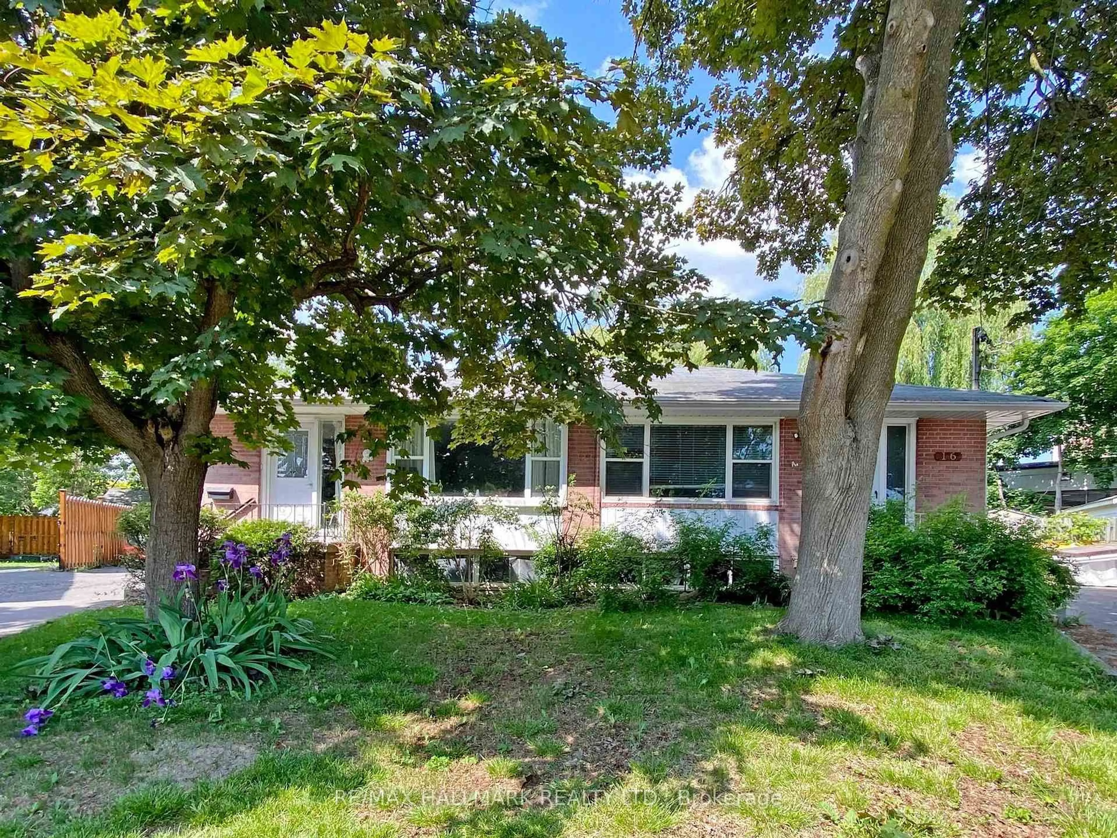 Unknown for 16 Dunboyne Crt, Toronto Ontario M2R 2B7