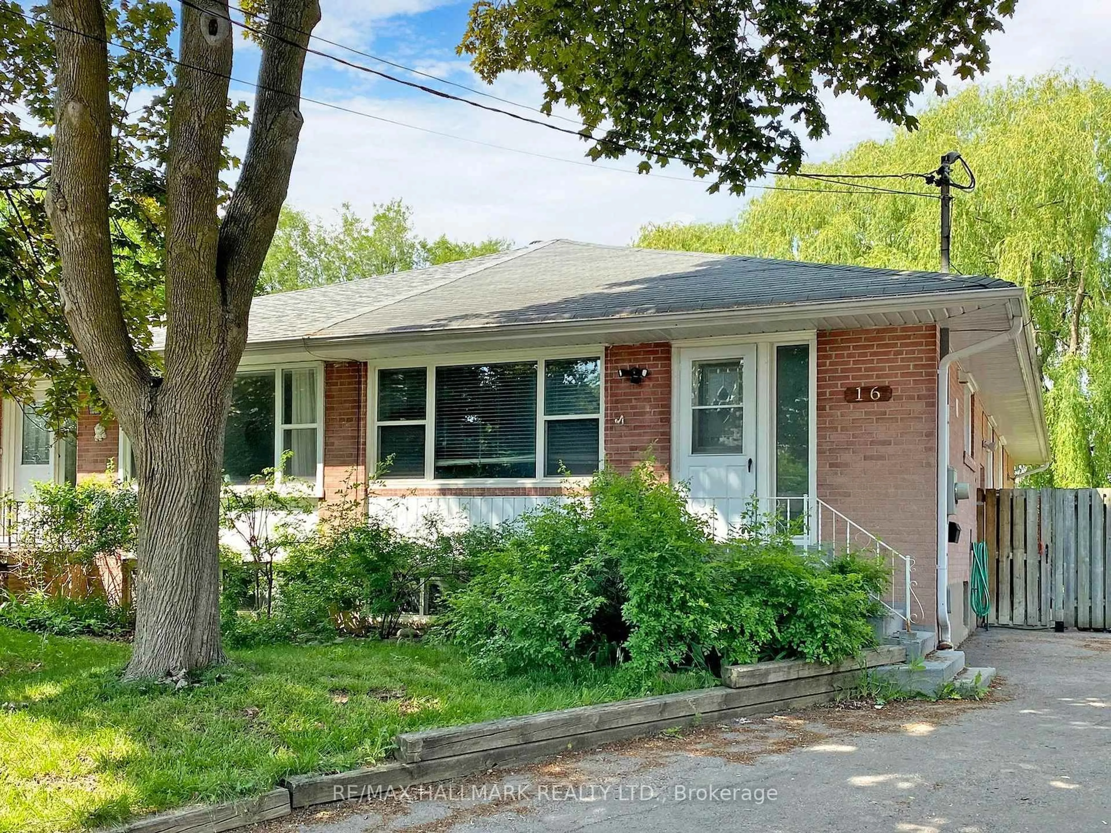 Home with brick exterior material, street for 16 Dunboyne Crt, Toronto Ontario M2R 2B7