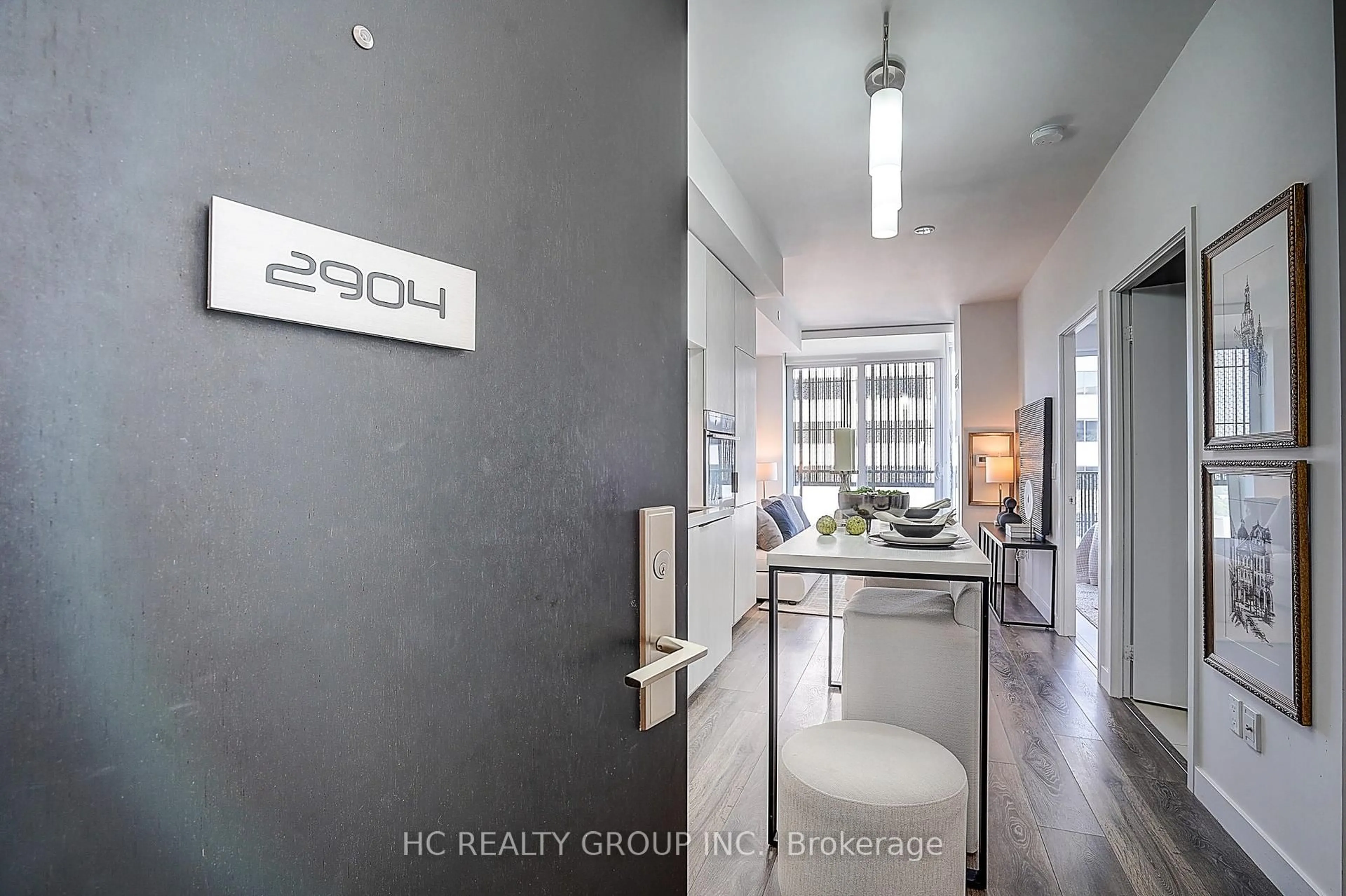 Indoor entryway for 8 Eglinton Ave #2904, Toronto Ontario M4P 1A6