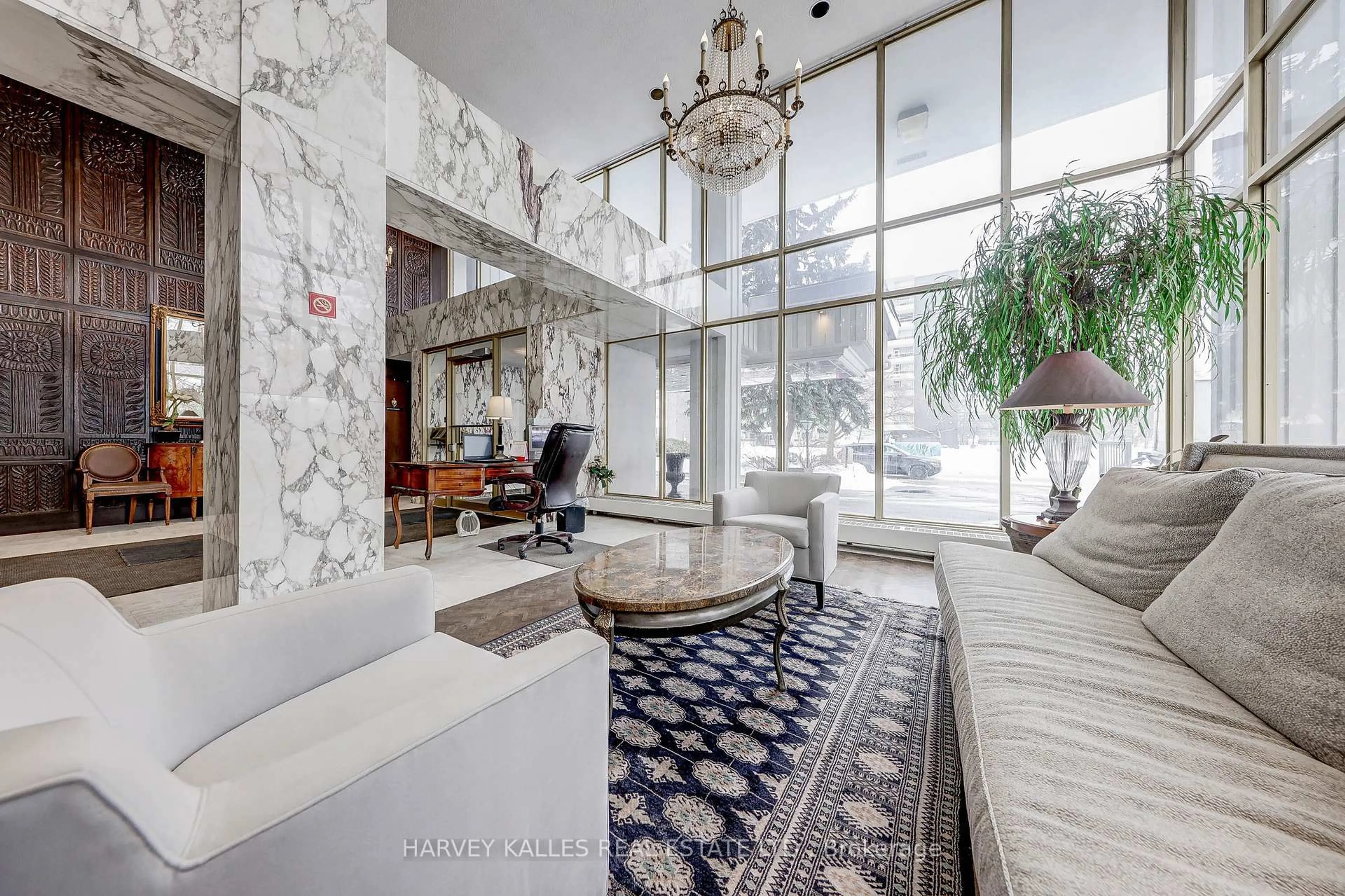 Lobby for 2600 Bathurst St #1001, Toronto Ontario M6B 2Z4
