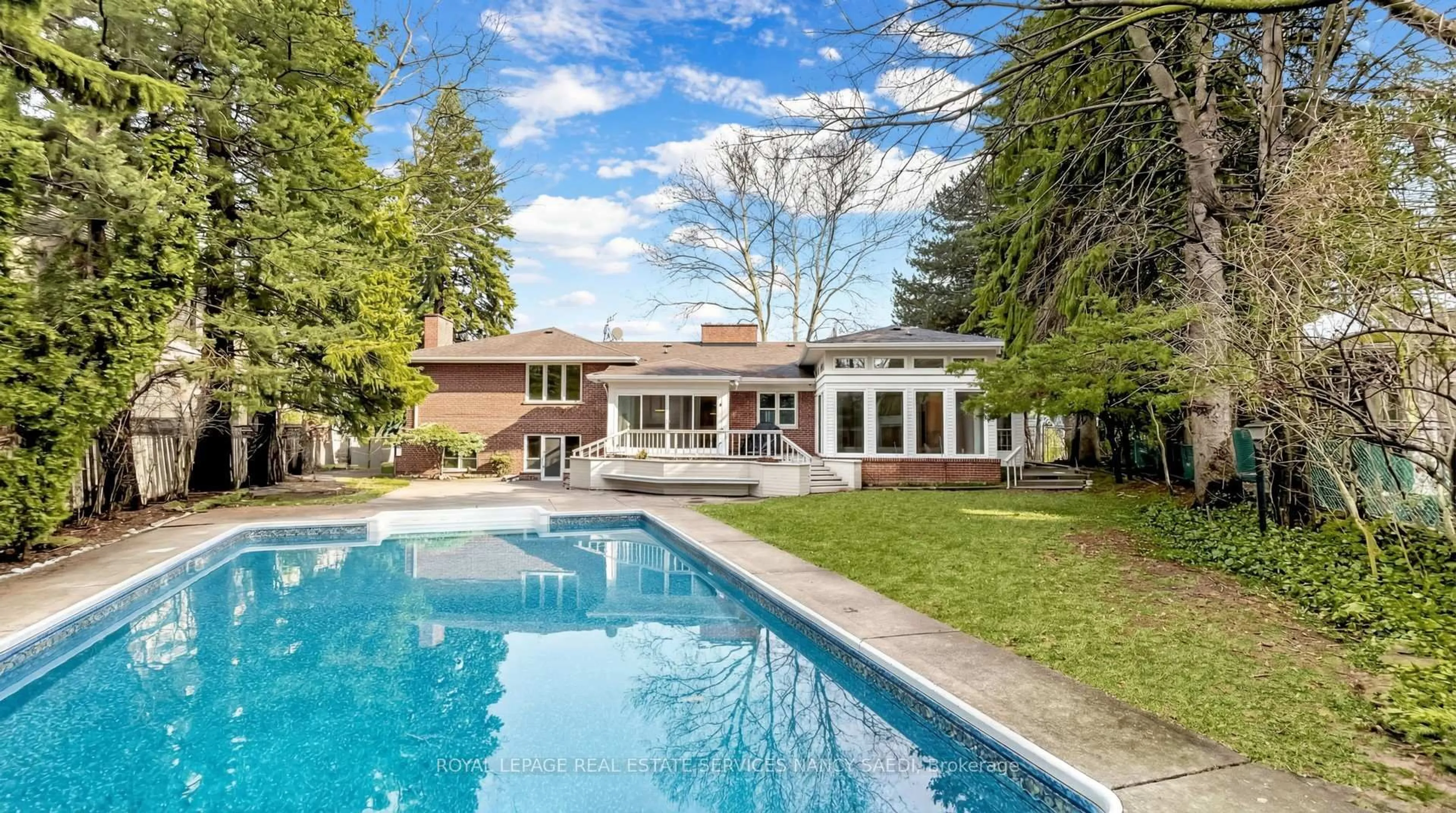 Pool for 2 Colvestone Rd, Toronto Ontario M2L 1X3