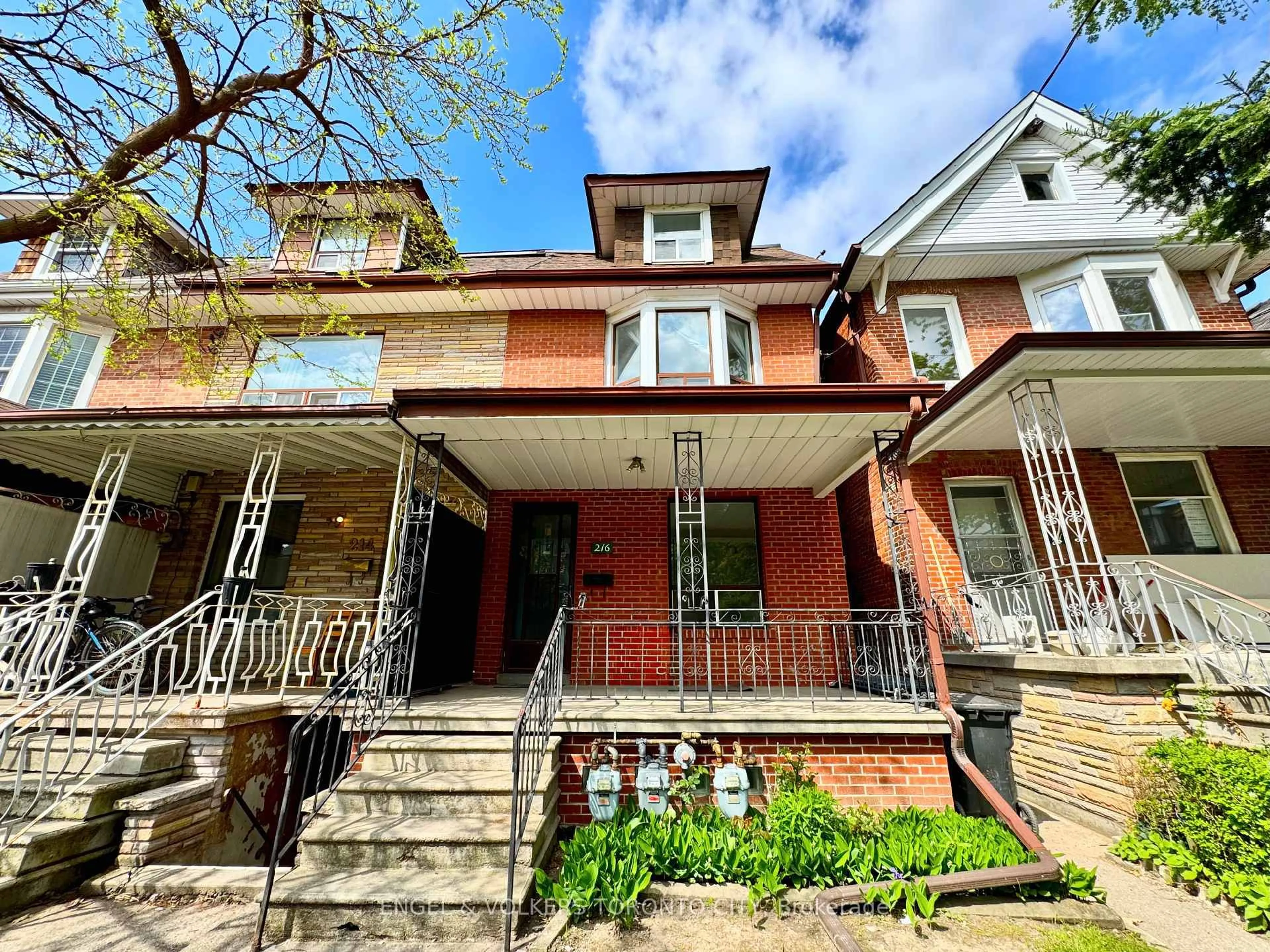 Home with brick exterior material, street for 216 Montrose Ave, Toronto Ontario M6G 3G7