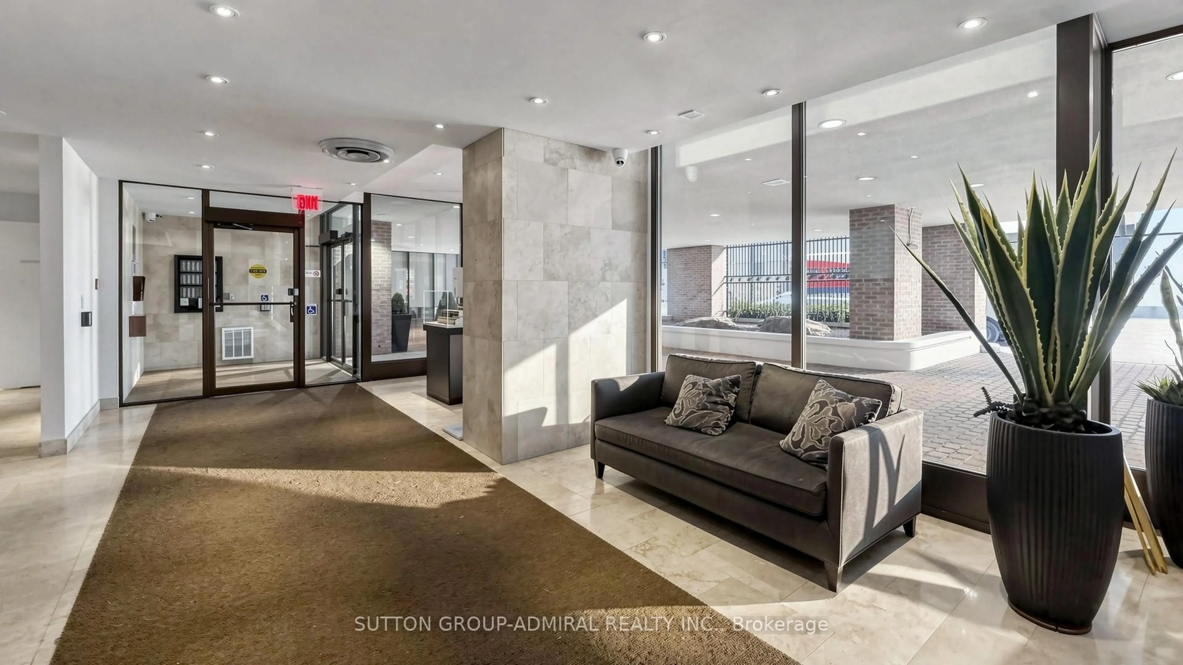 Lobby for 80 Adelaide St #TH16, Toronto Ontario M5C 1K9