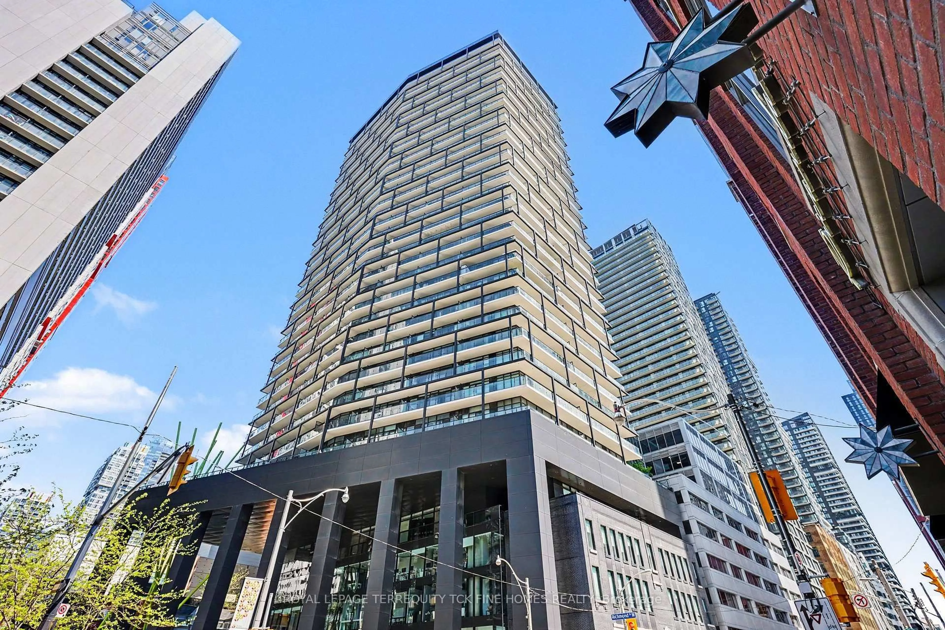 Unknown for 125 Peter St #2703, Toronto Ontario M5V 2G9