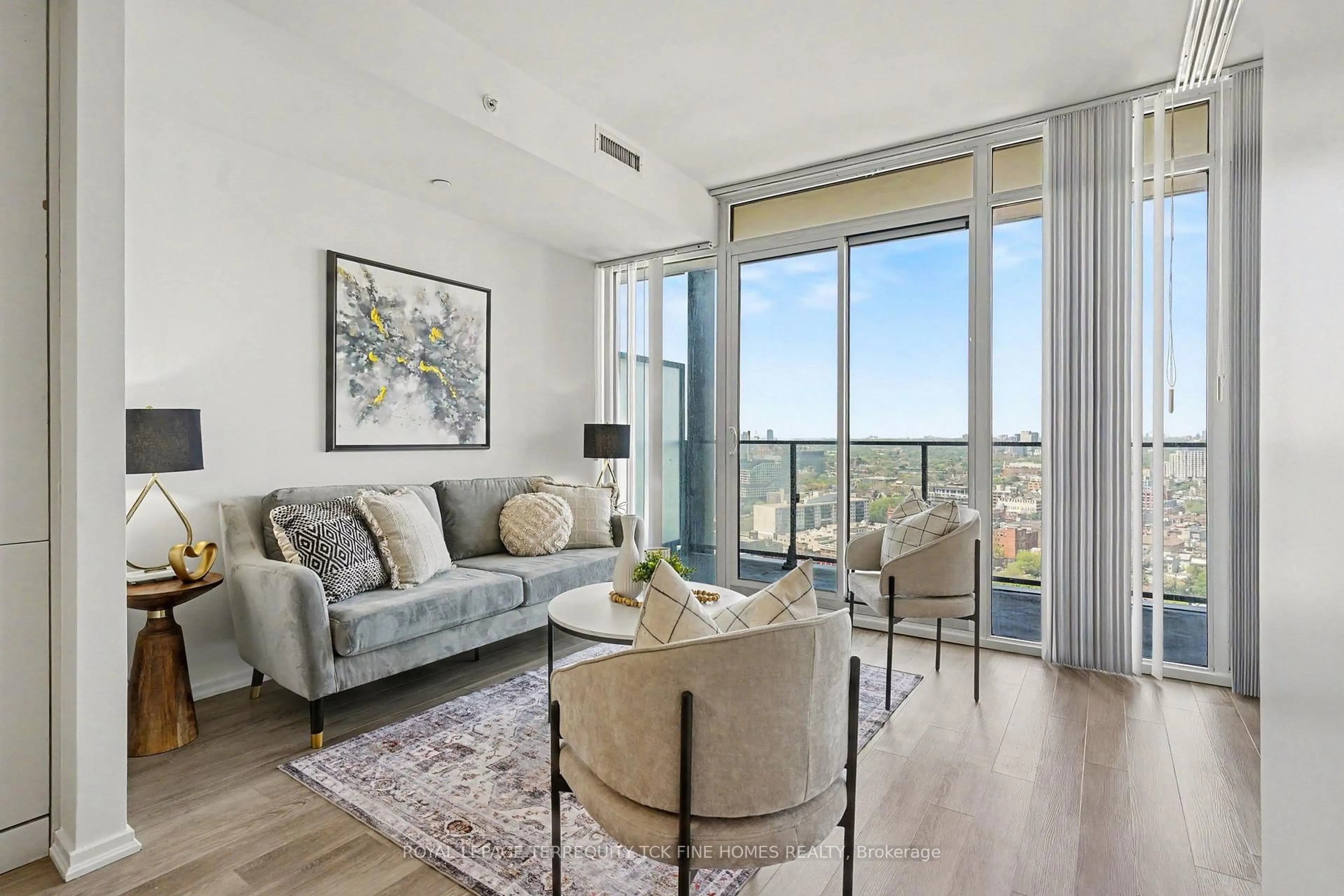 Living room with furniture, unknown for 125 Peter St #2703, Toronto Ontario M5V 2G9