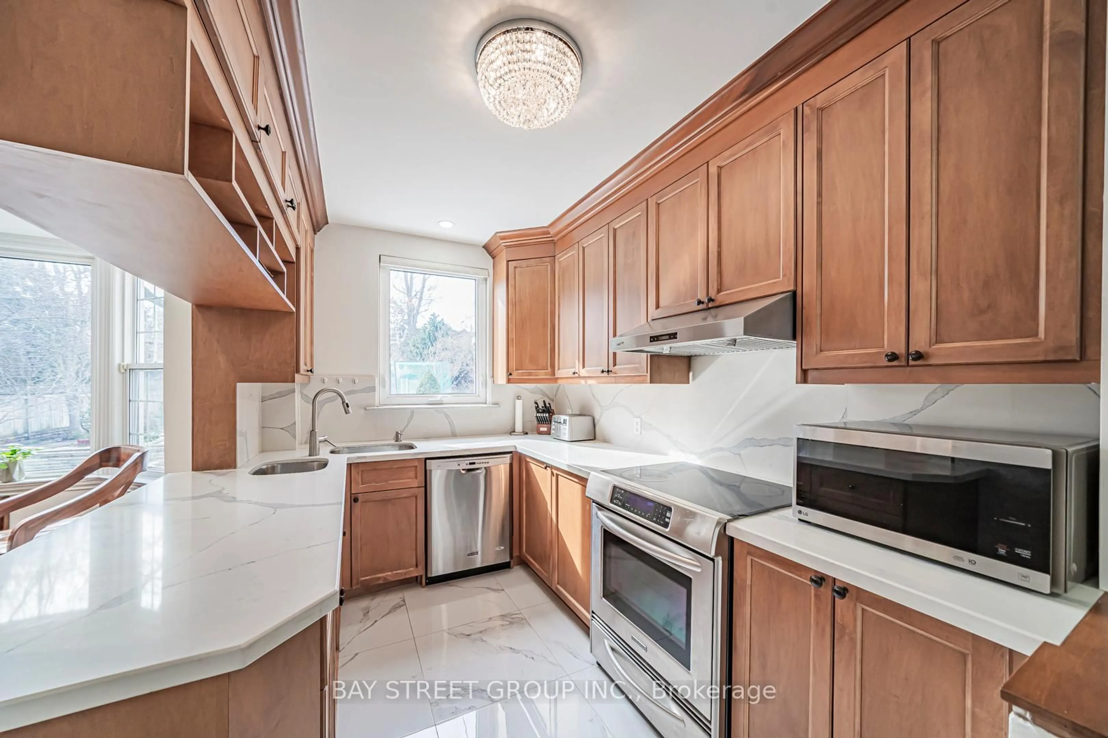 Unknown for 277 Lawrence Ave, Toronto Ontario M4N 1T6