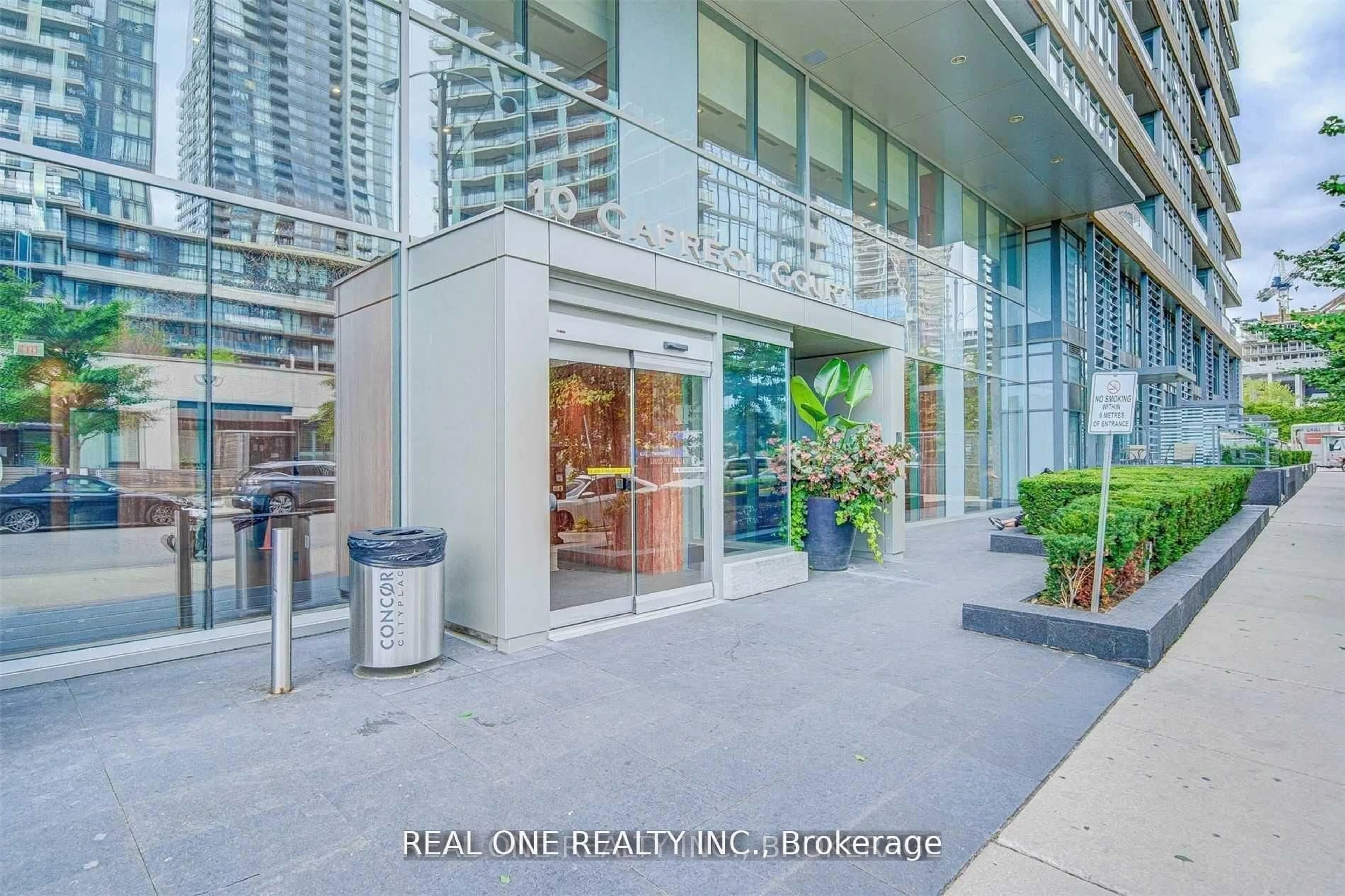 Indoor foyer for 10 Capreol Crt #727, Toronto Ontario M5V 4B3