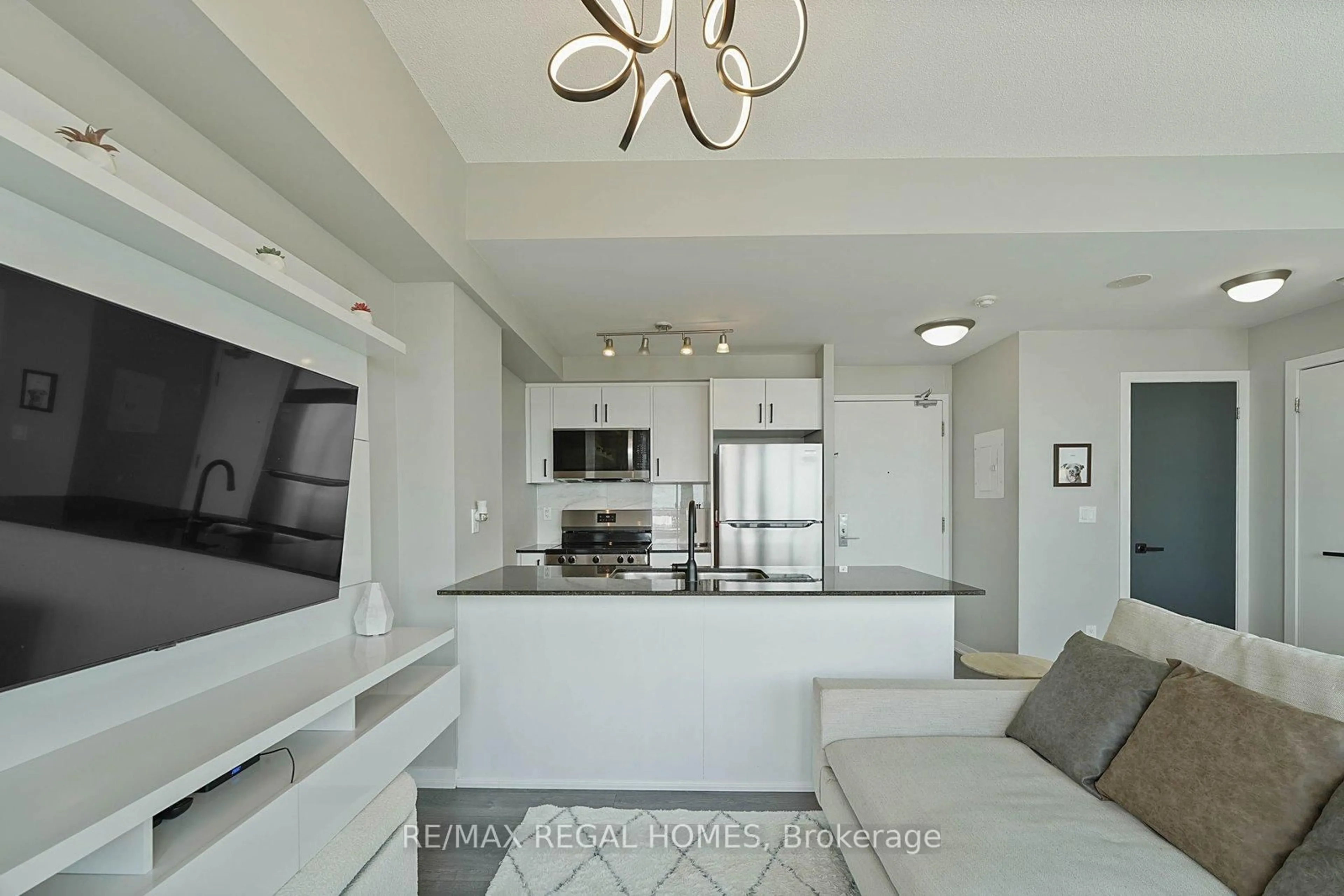 Open concept kitchen, unknown for 55 East Liberty St #909, Toronto Ontario M6K 3R2