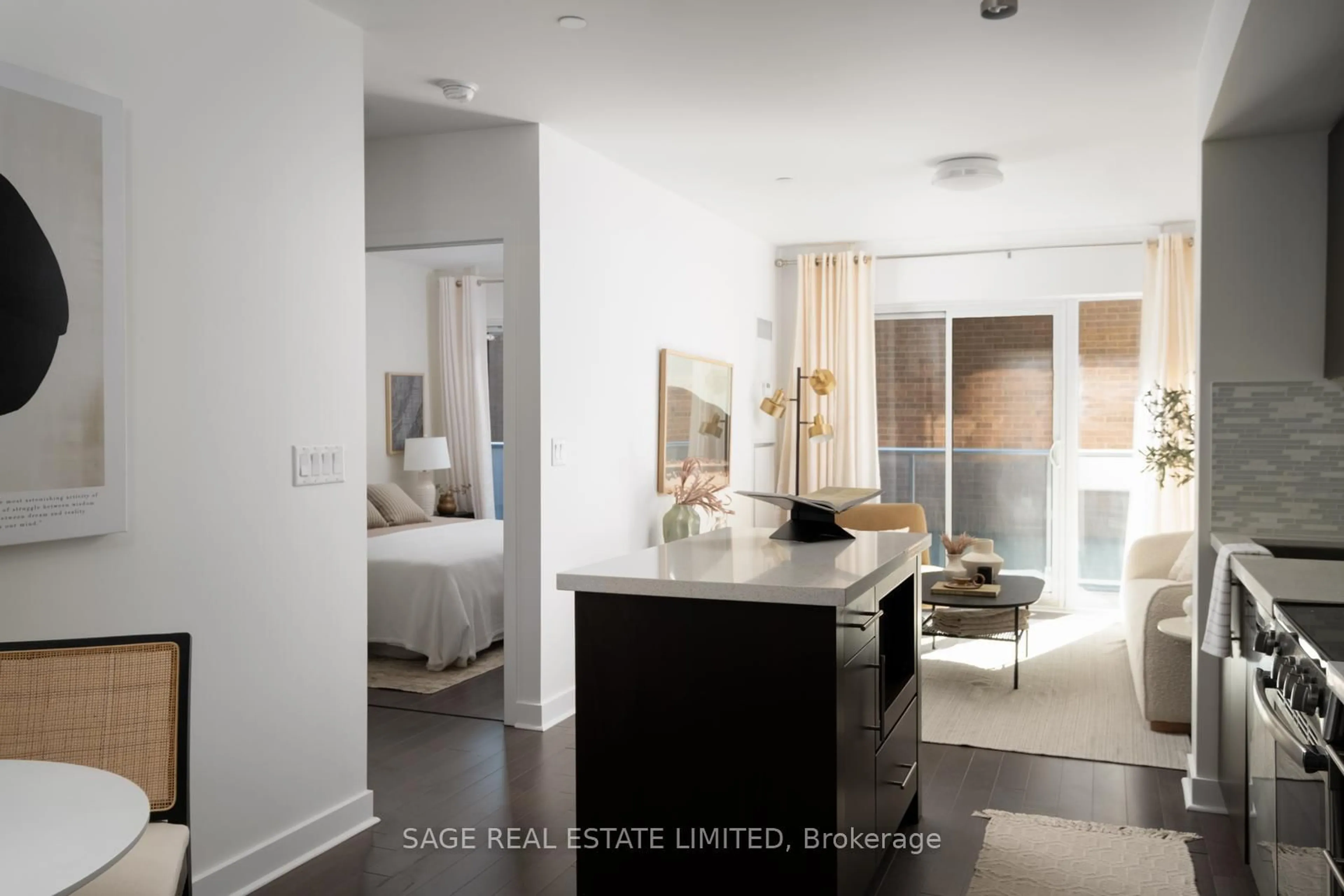 Contemporary bathroom, ceramic/tile floor for 58 Orchard View Blvd #313, Toronto Ontario M4R 0A2
