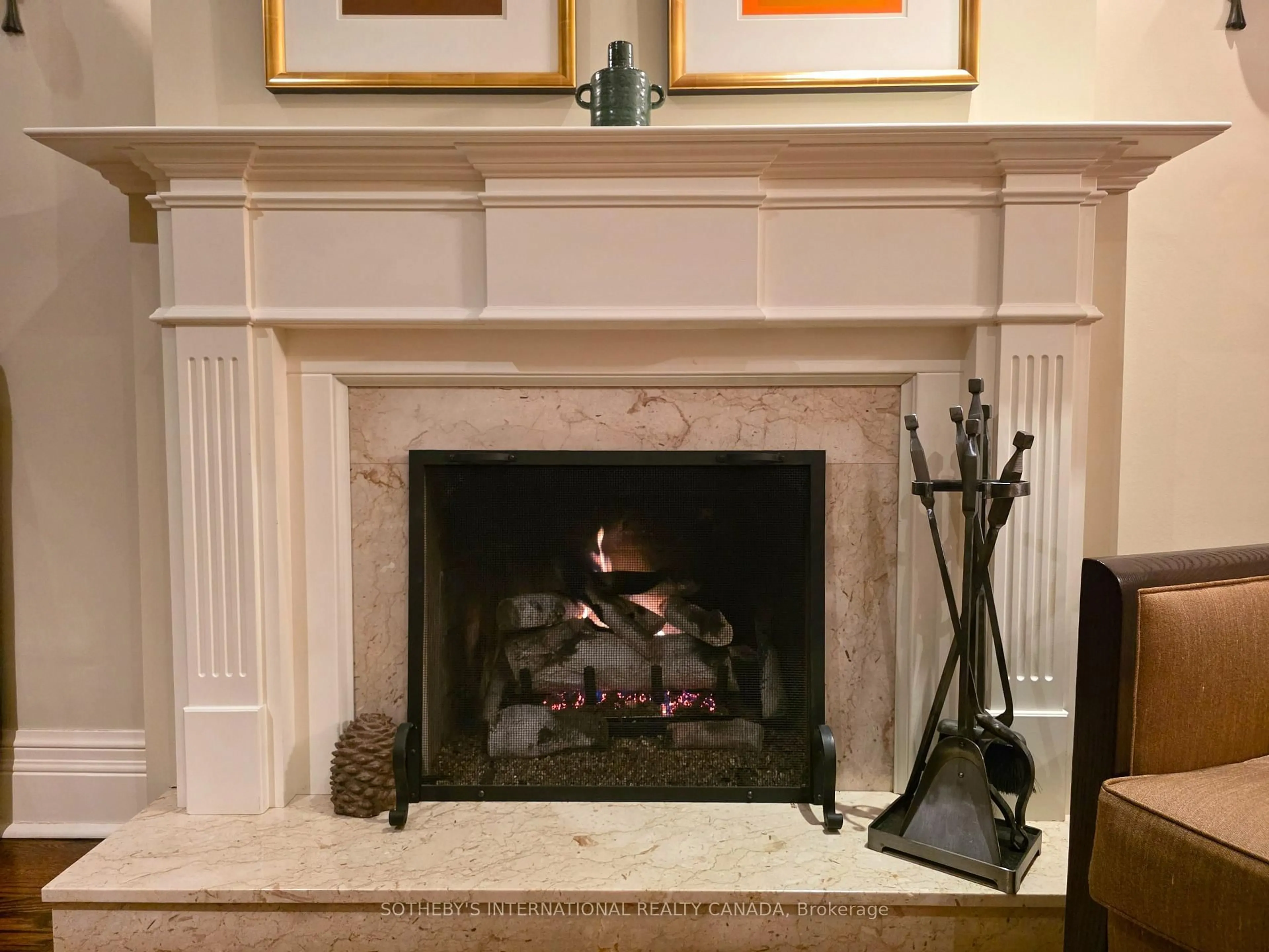 A pic of a room for 37 Walker Ave, Toronto Ontario M4V 1G3