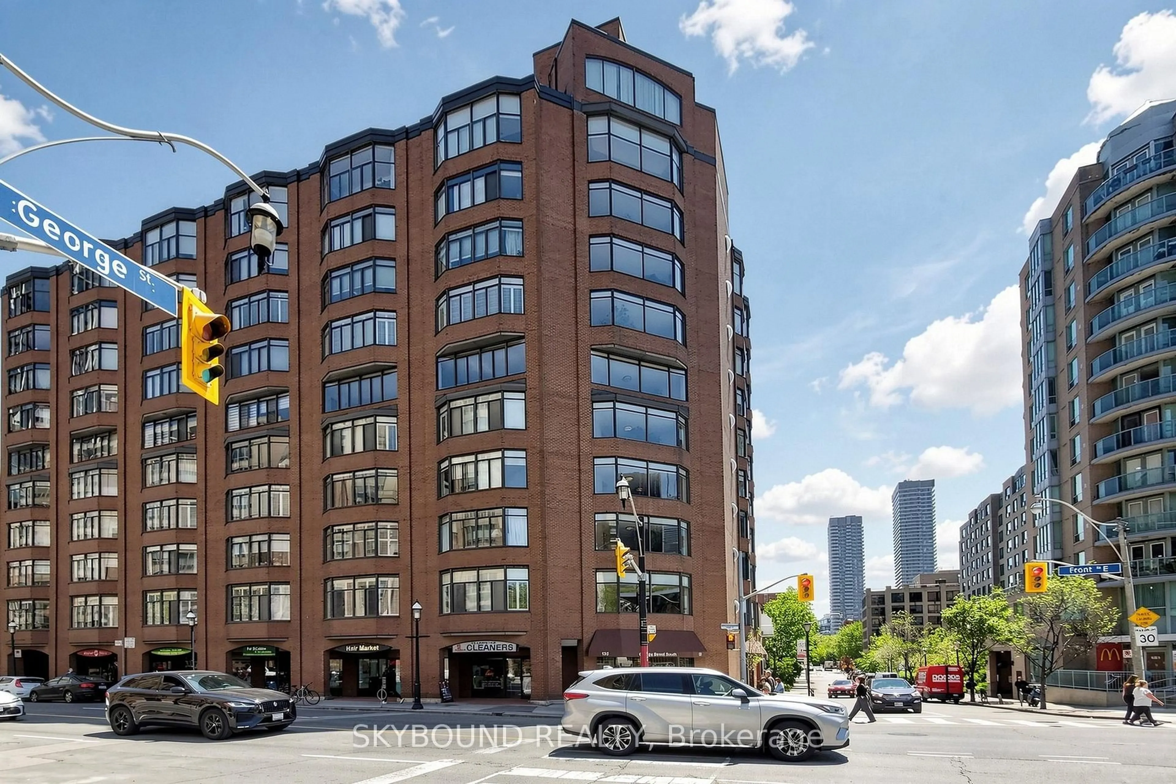 Home with brick exterior material, building for 135 George St #401, Toronto Ontario M5A 4E8
