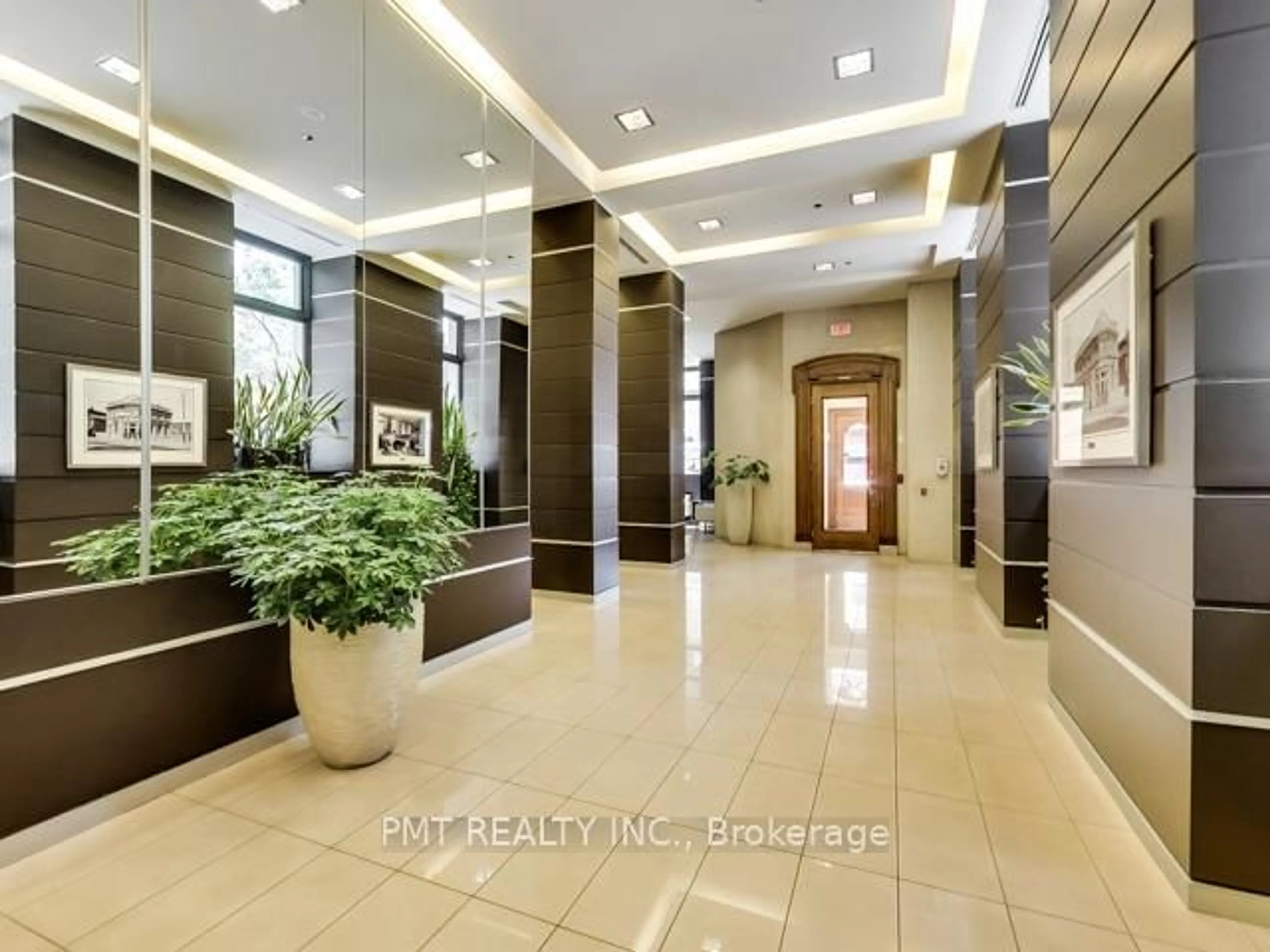 Lobby for 230 King St #803, Toronto Ontario M5A 1K5