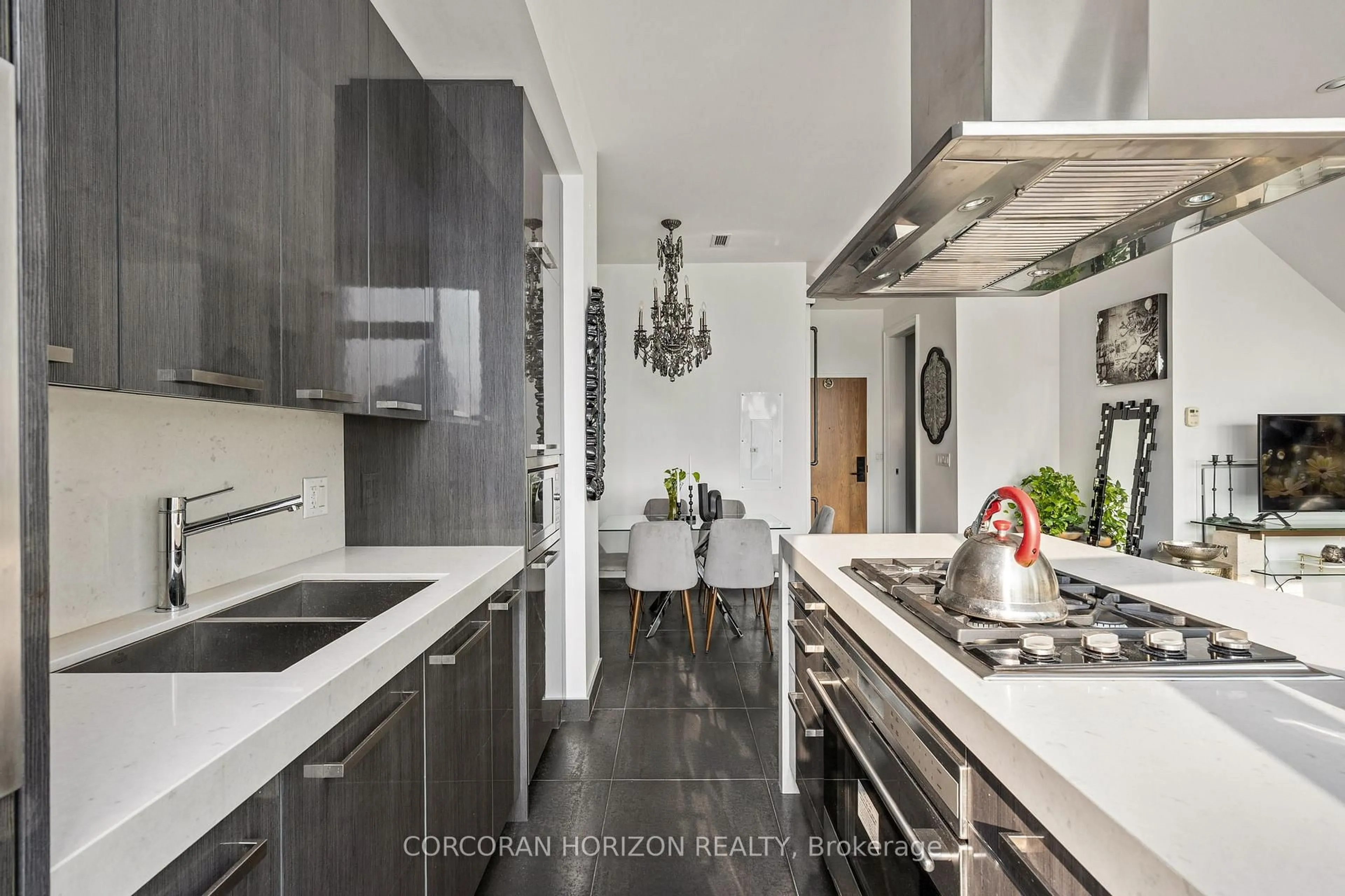 Contemporary kitchen, ceramic/tile floor for 1 Market St #PH01, Toronto Ontario M5E 0A2