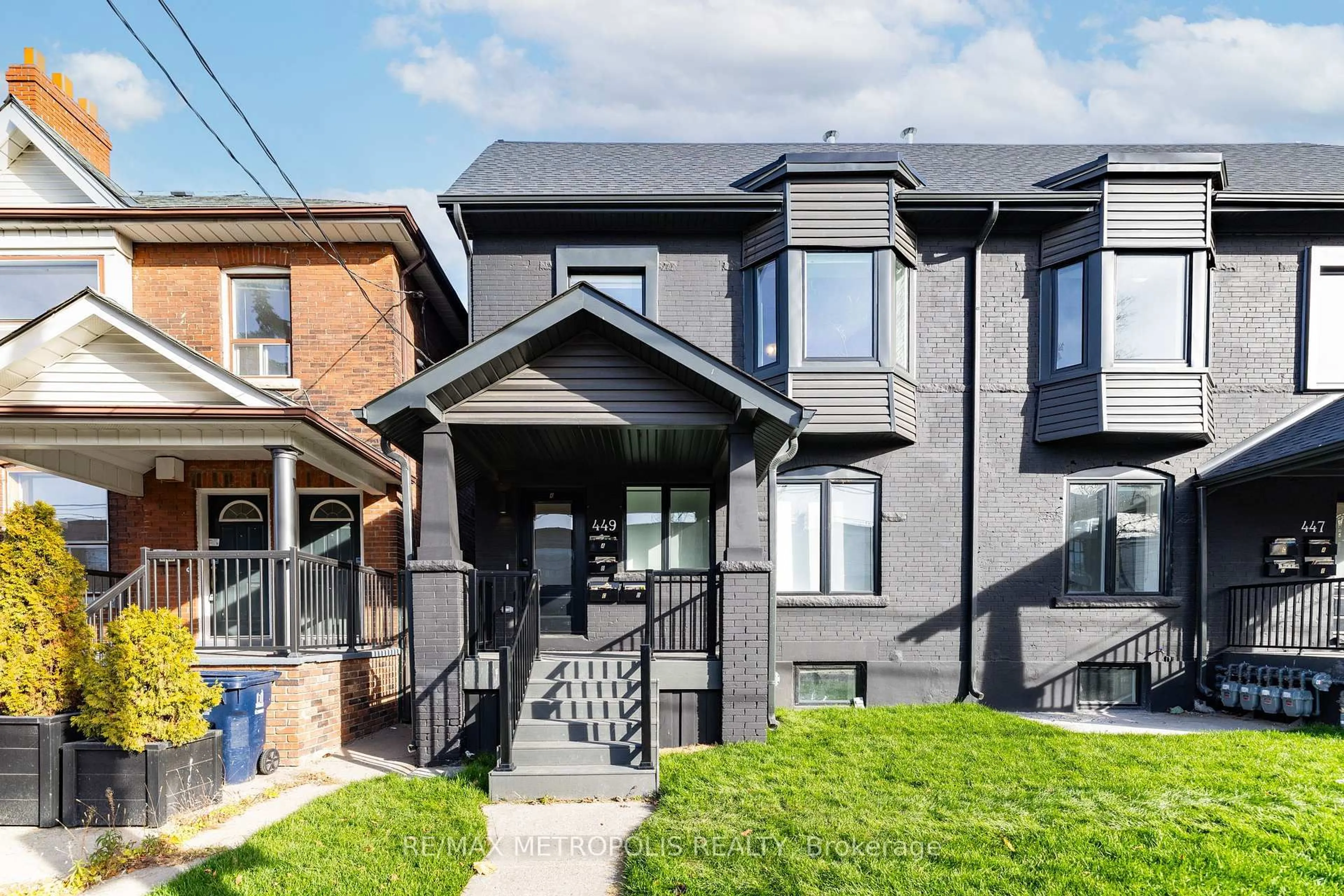 Home with brick exterior material, street for 449 Lansdowne Ave, Toronto Ontario M6H 3Y2