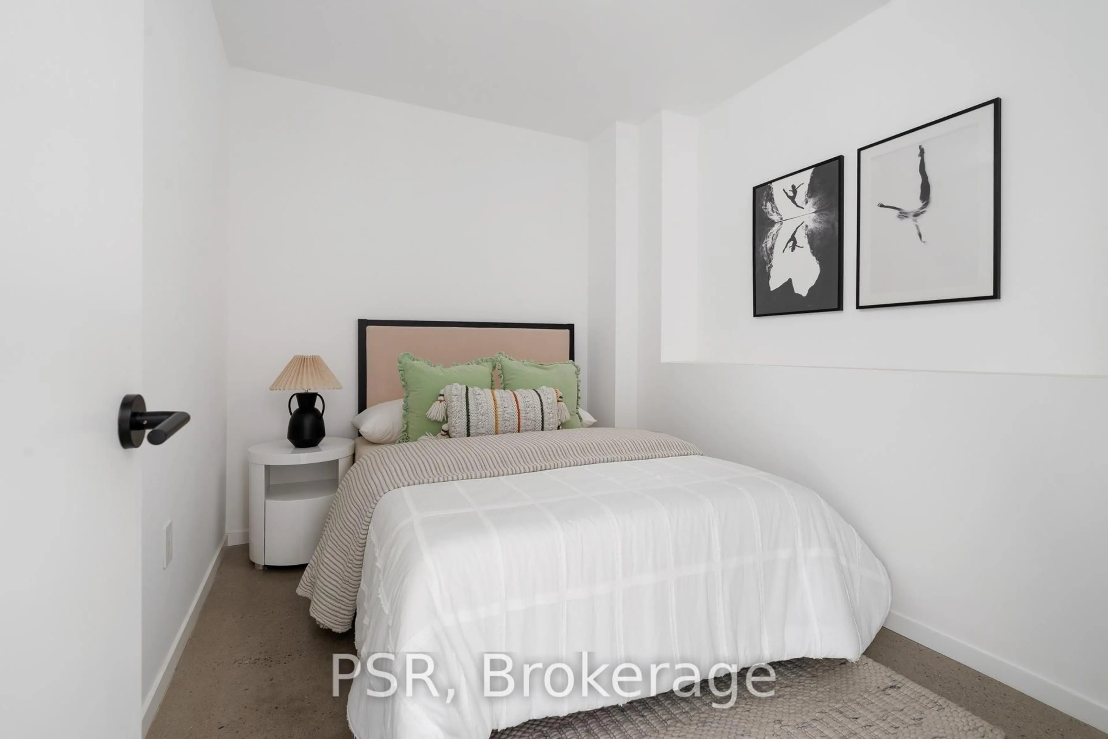 A pic of a room for 538 Duplex Ave, Toronto Ontario M4R 1E6