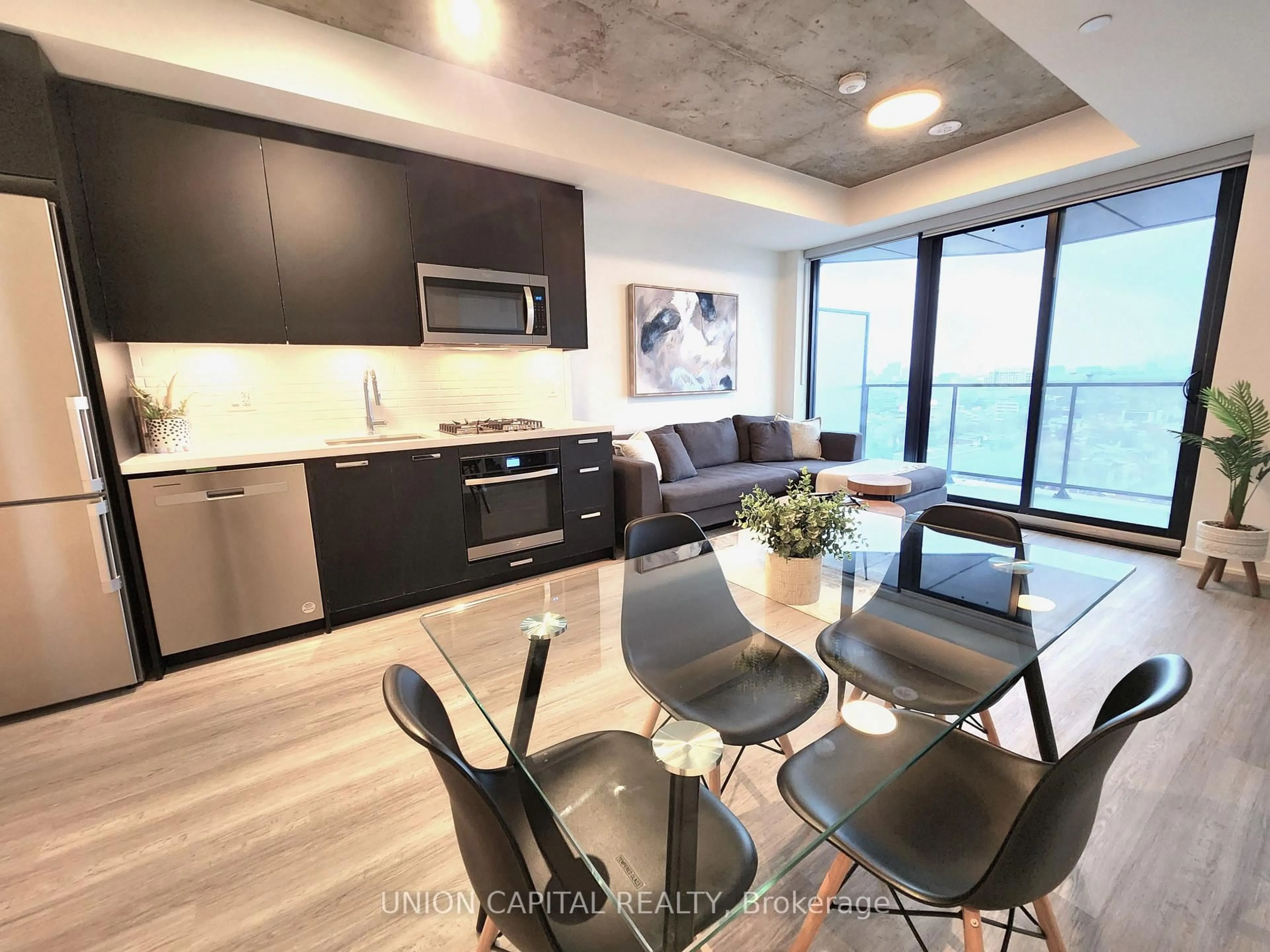 Open concept kitchen, unknown for 195 McCaul St #1601, Toronto Ontario M5T 1W6