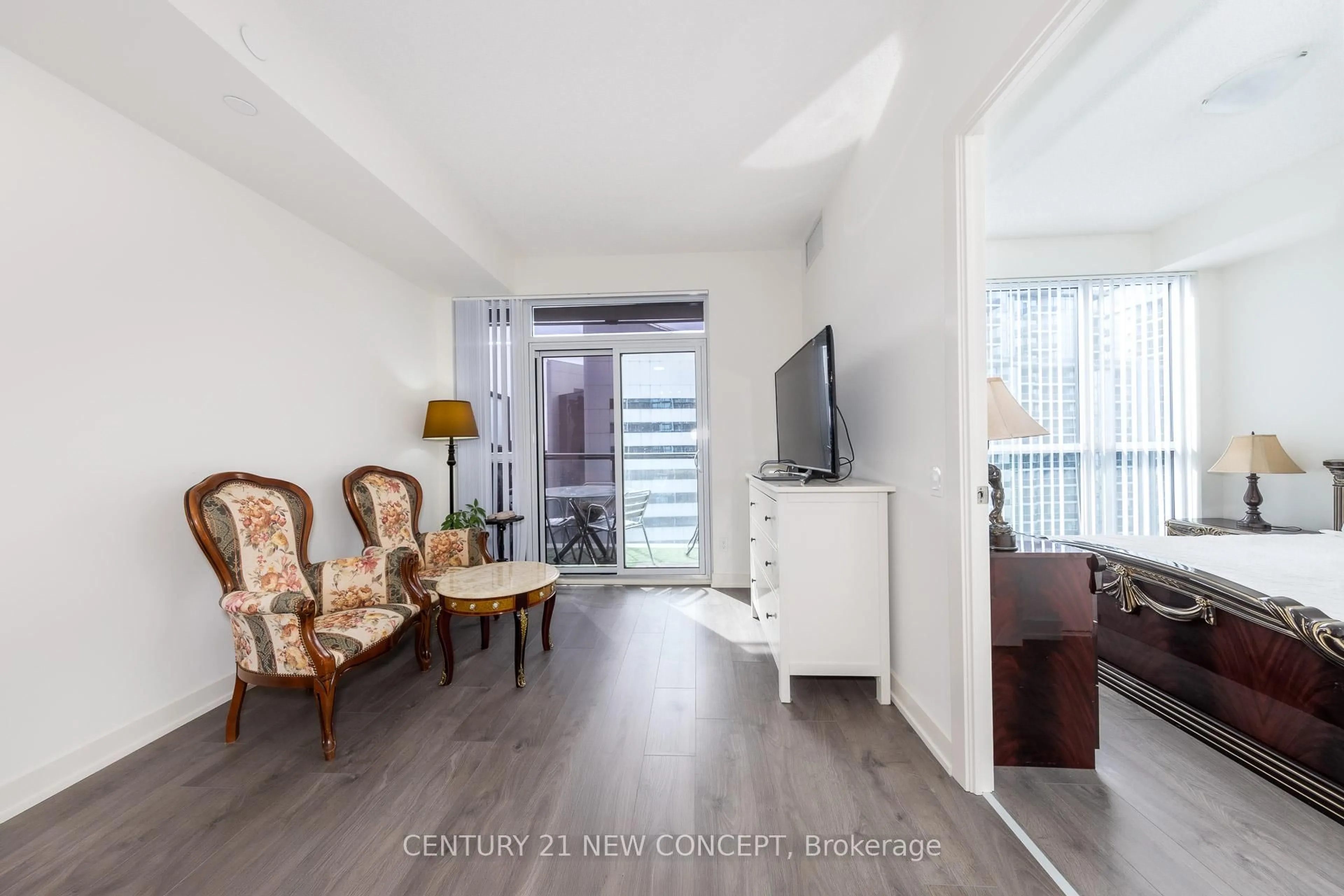 Living room with furniture, unknown for 4955 Yonge St #2712, Toronto Ontario M2N 0L8