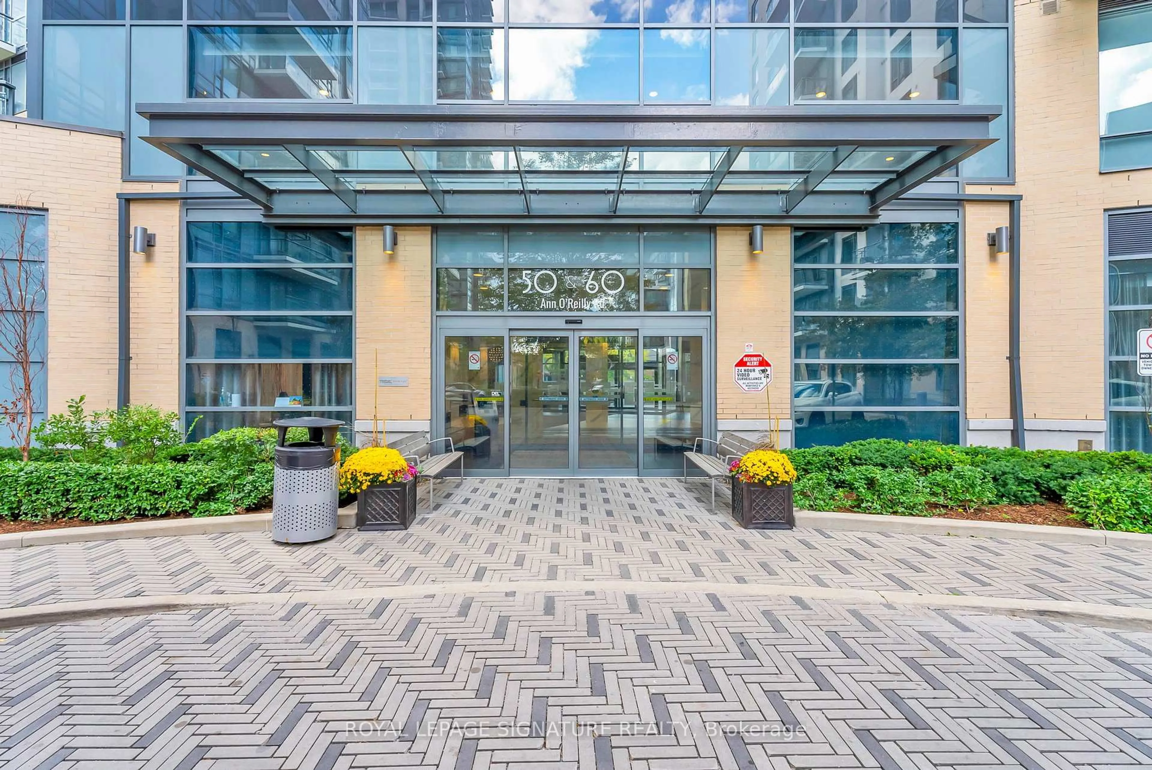Indoor foyer for 60 Ann O'Reilly Rd #358, Toronto Ontario M2J 0C8