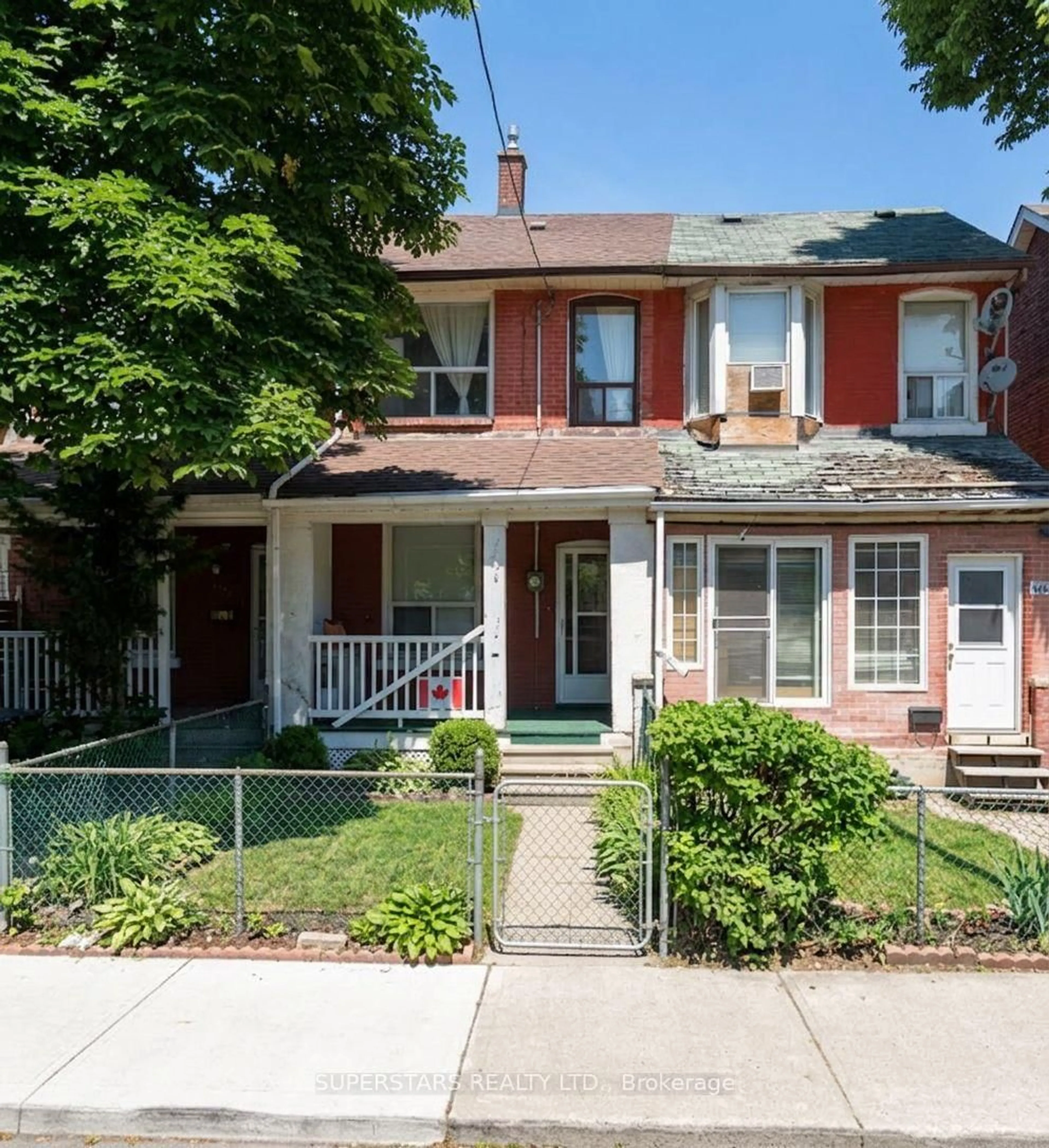 Home with brick exterior material, street for 46 Sullivan St, Toronto Ontario M5T 1C1