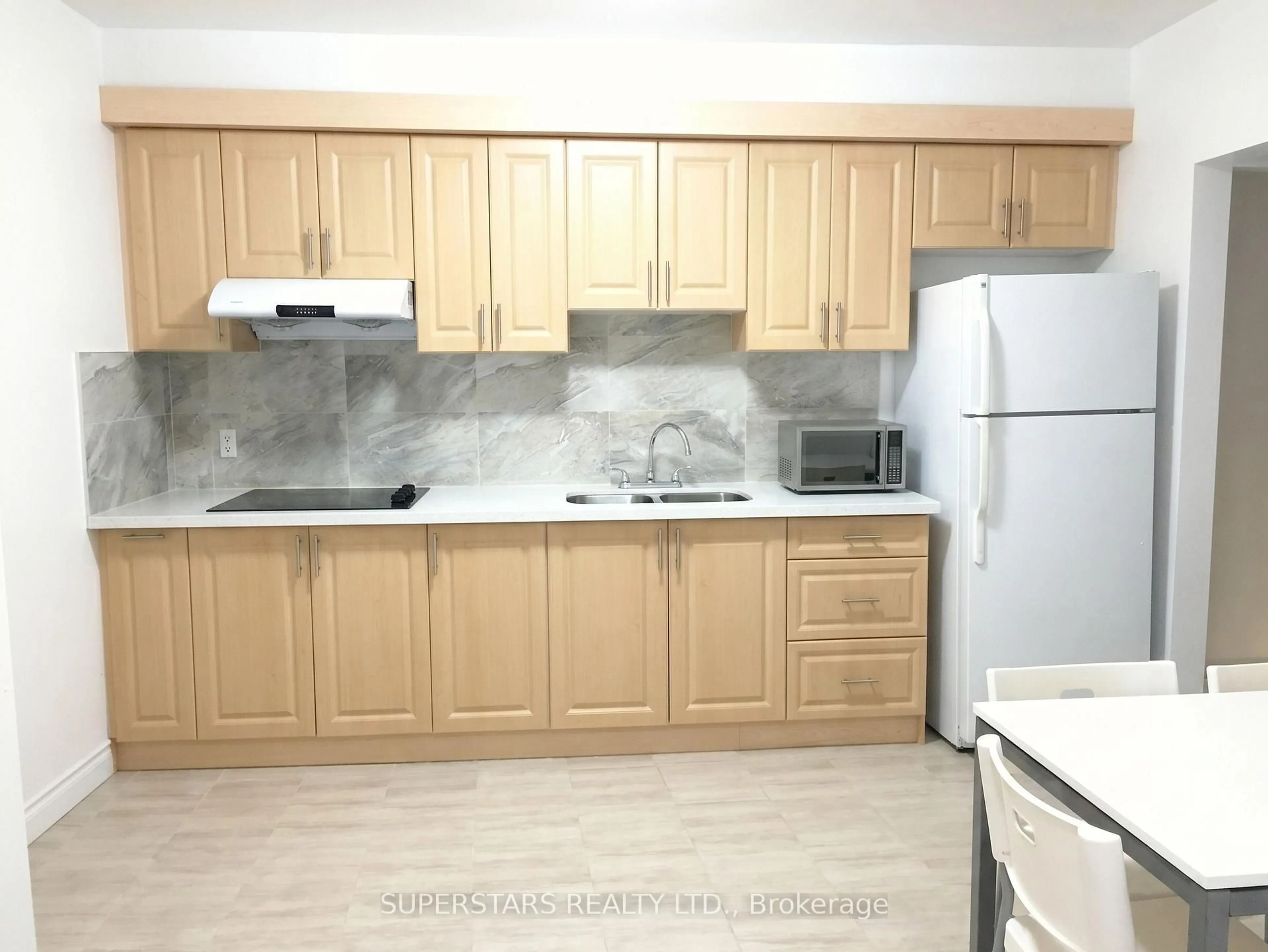 Standard kitchen, unknown for 46 Sullivan St, Toronto Ontario M5T 1C1