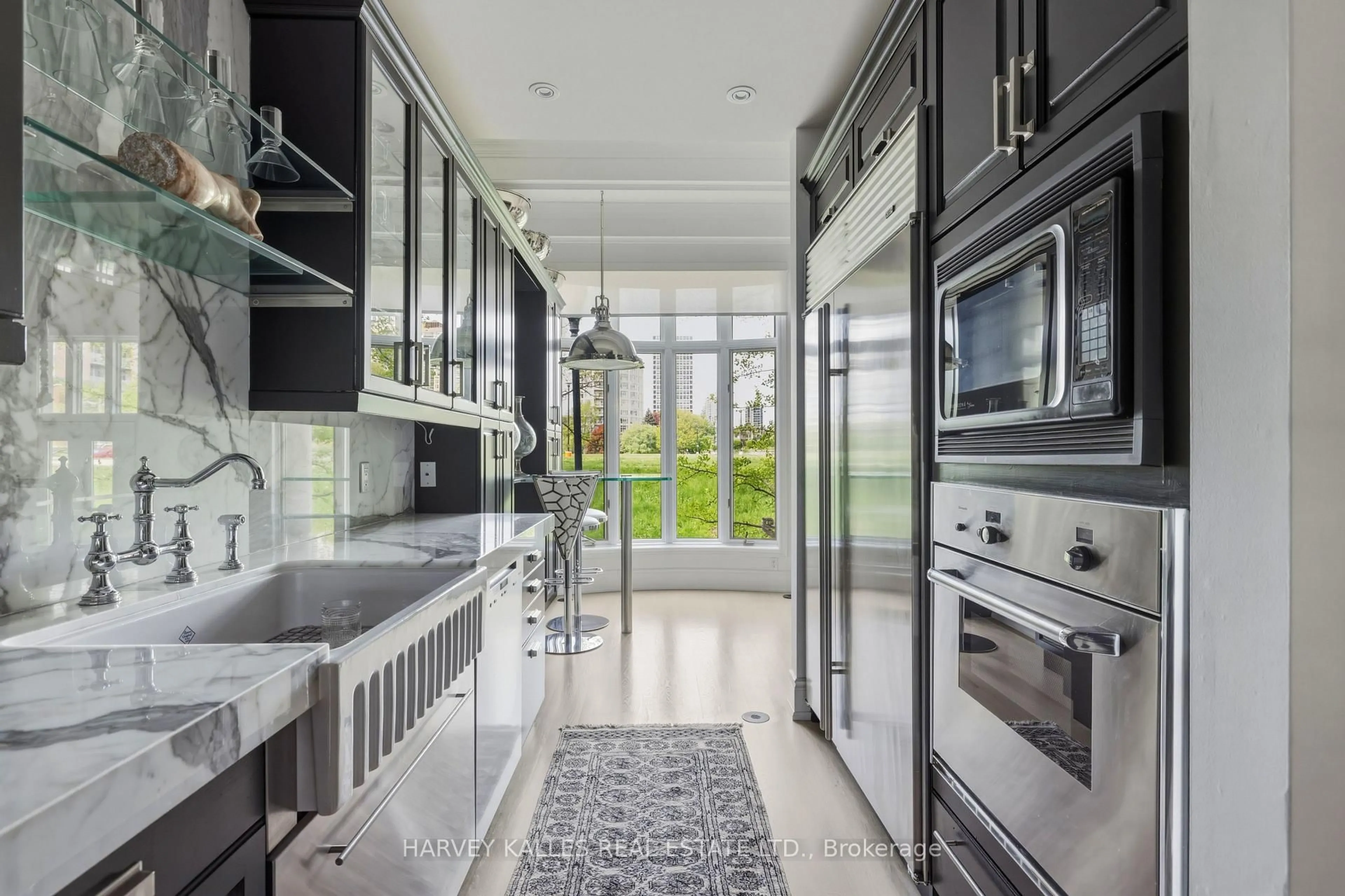 Contemporary kitchen, unknown for 260 Russell Hill Rd #21, Toronto Ontario M4V 2T3